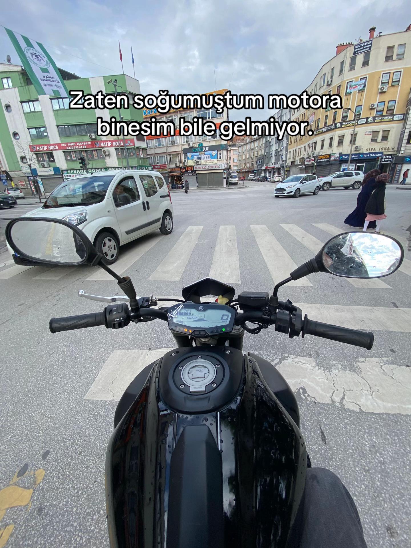 @Apomt25