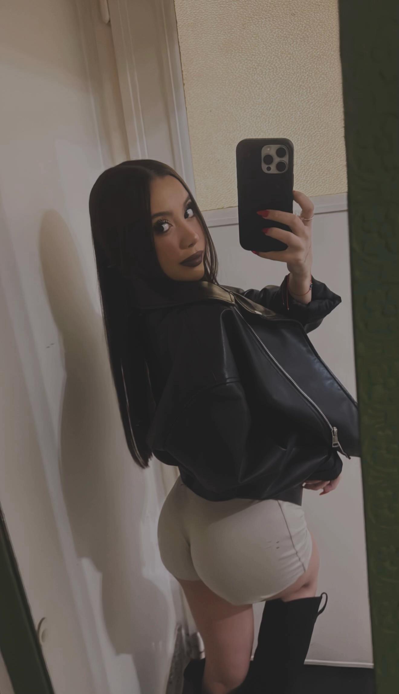 @T A N I A