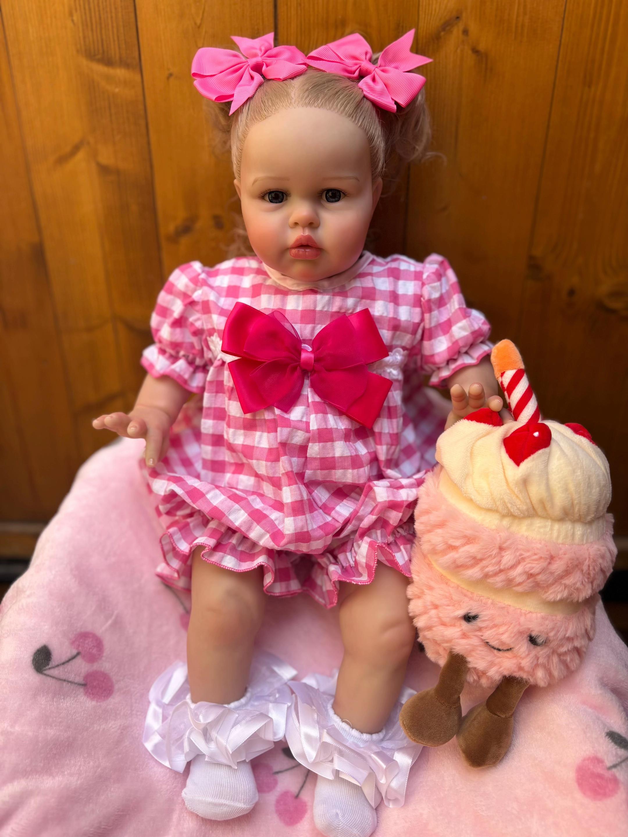 @DollyDolls