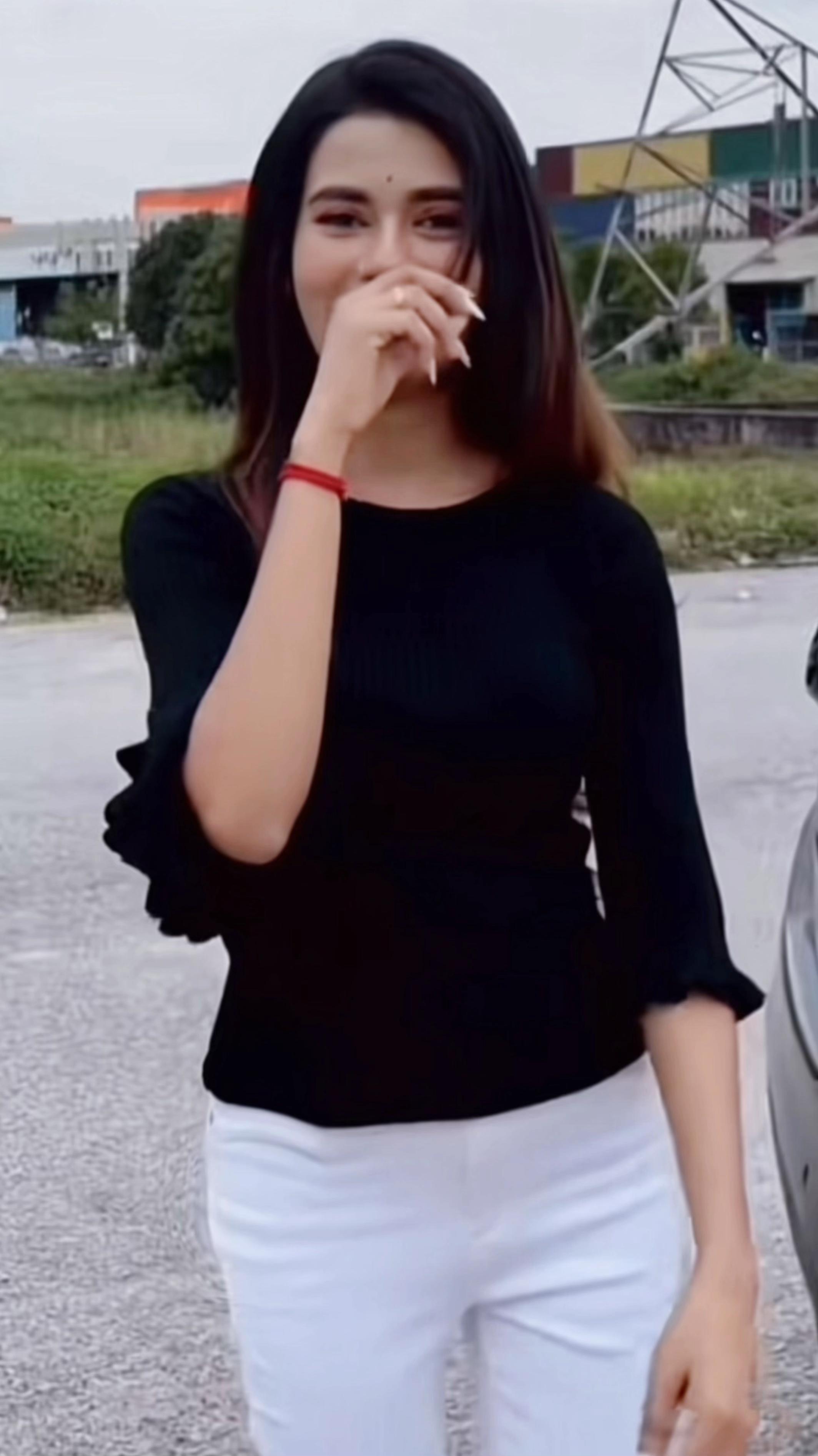 @SHALiNi