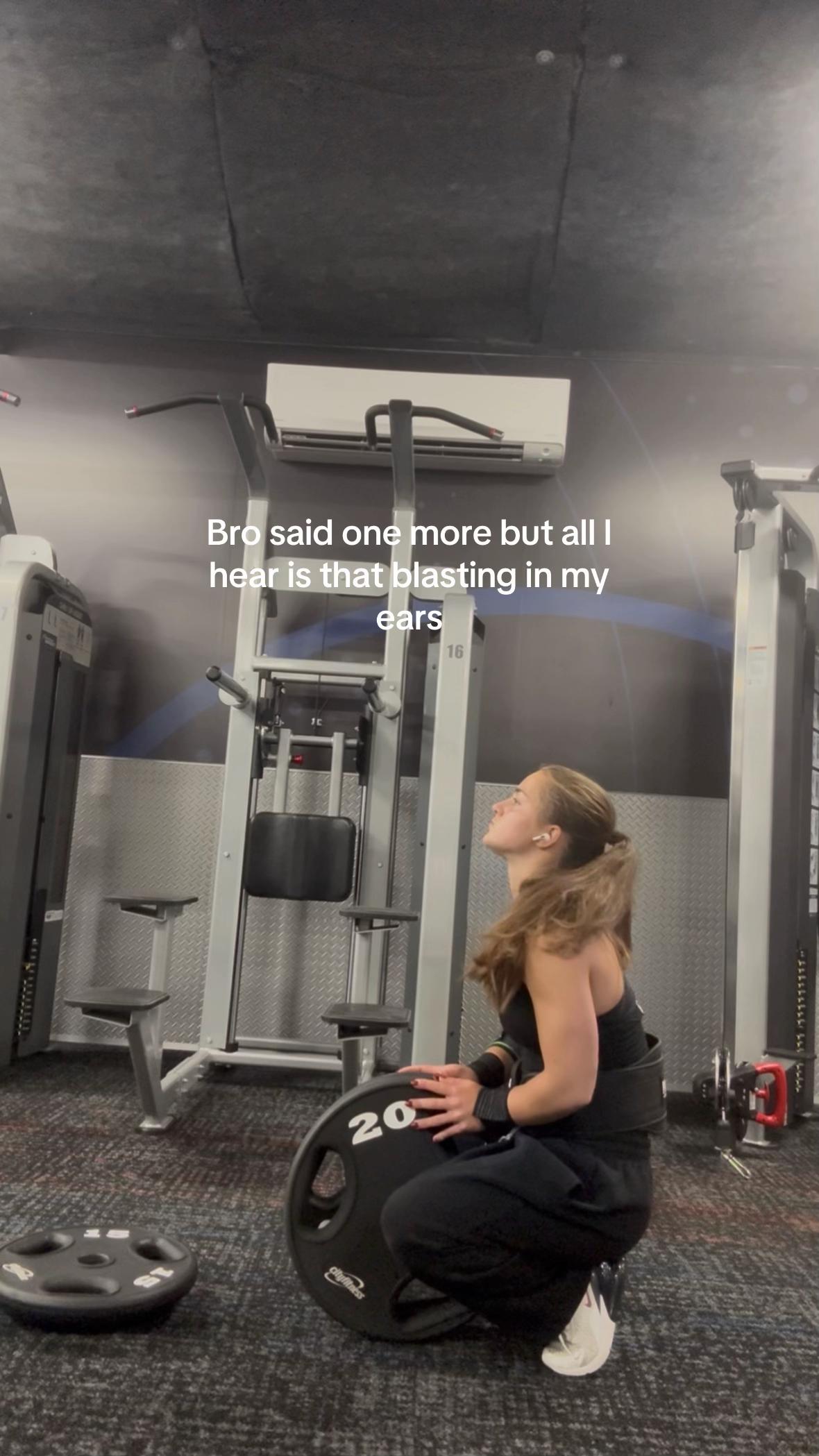 @sophievk_