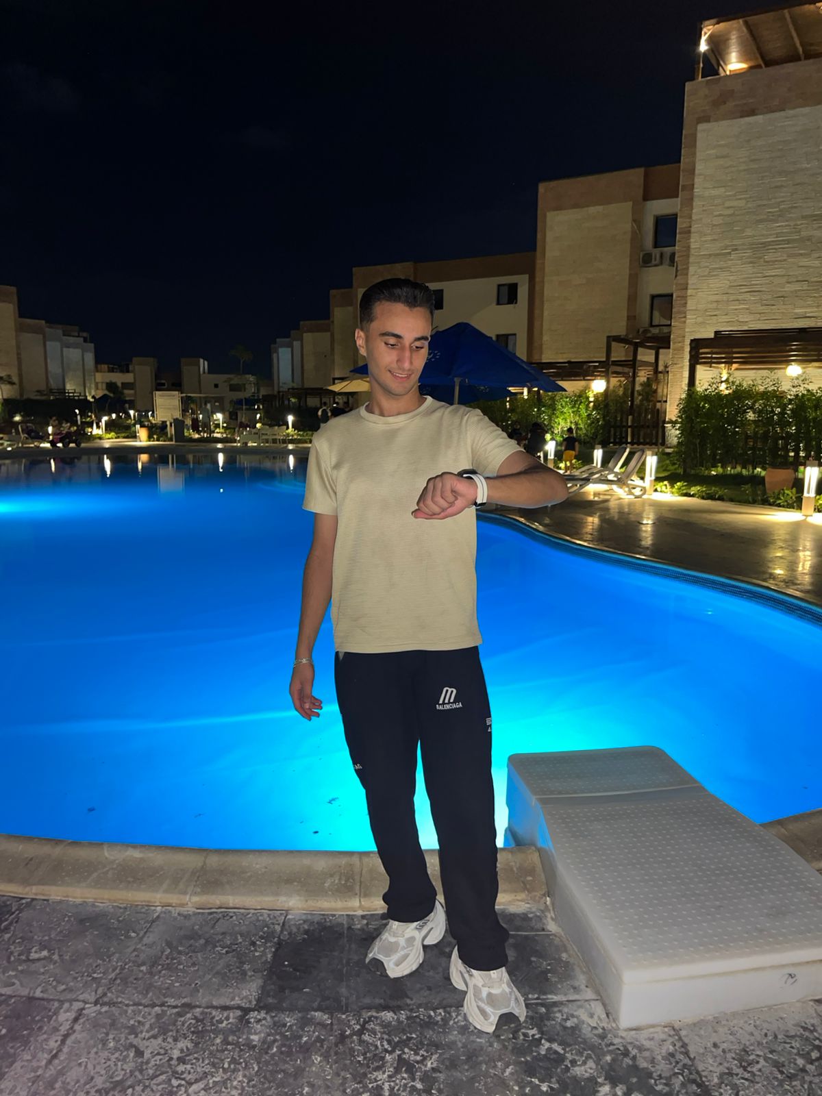 @ايـــE Y A Dـــاد 🦅💯