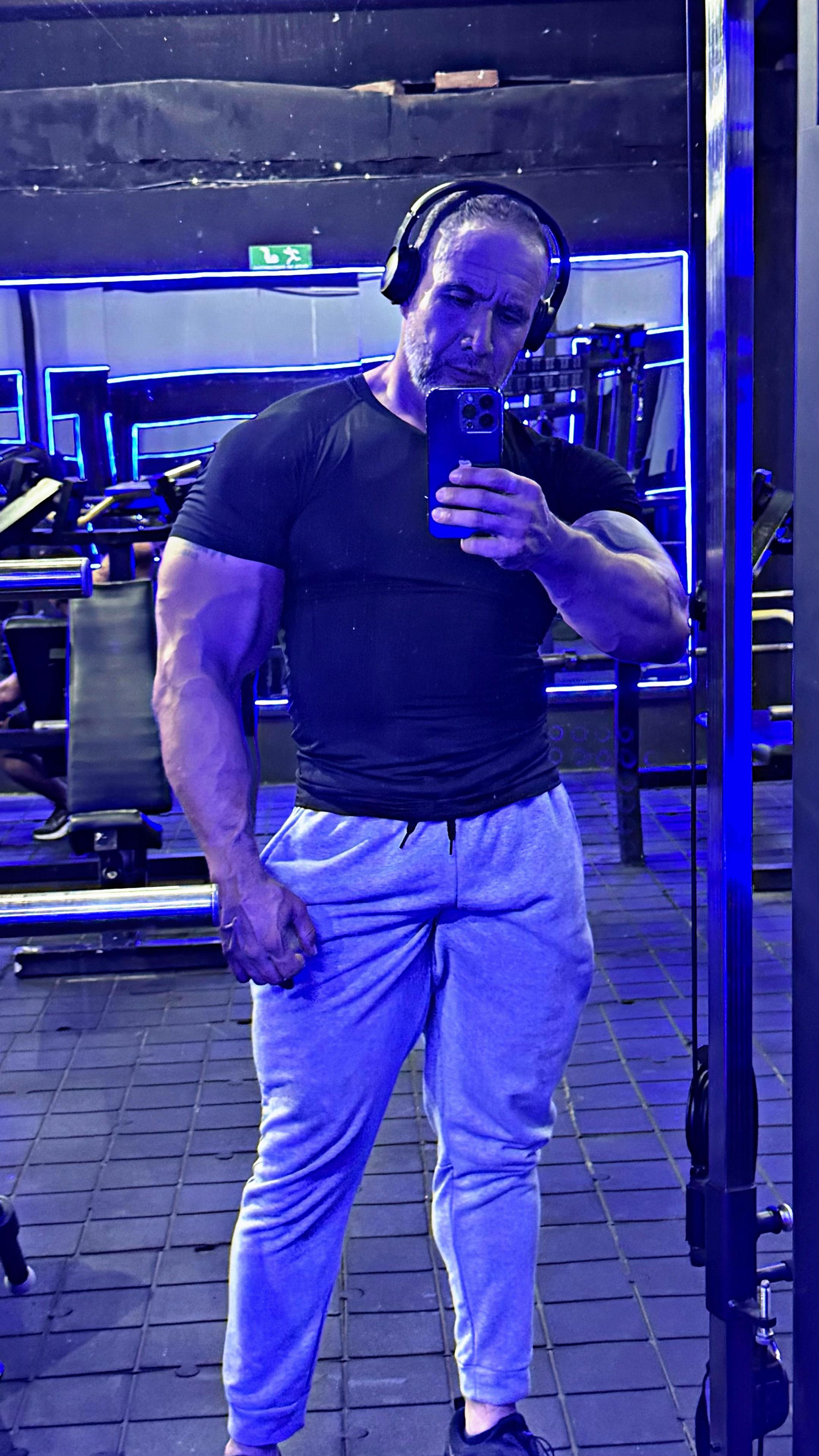 @julianbodibuildier052414