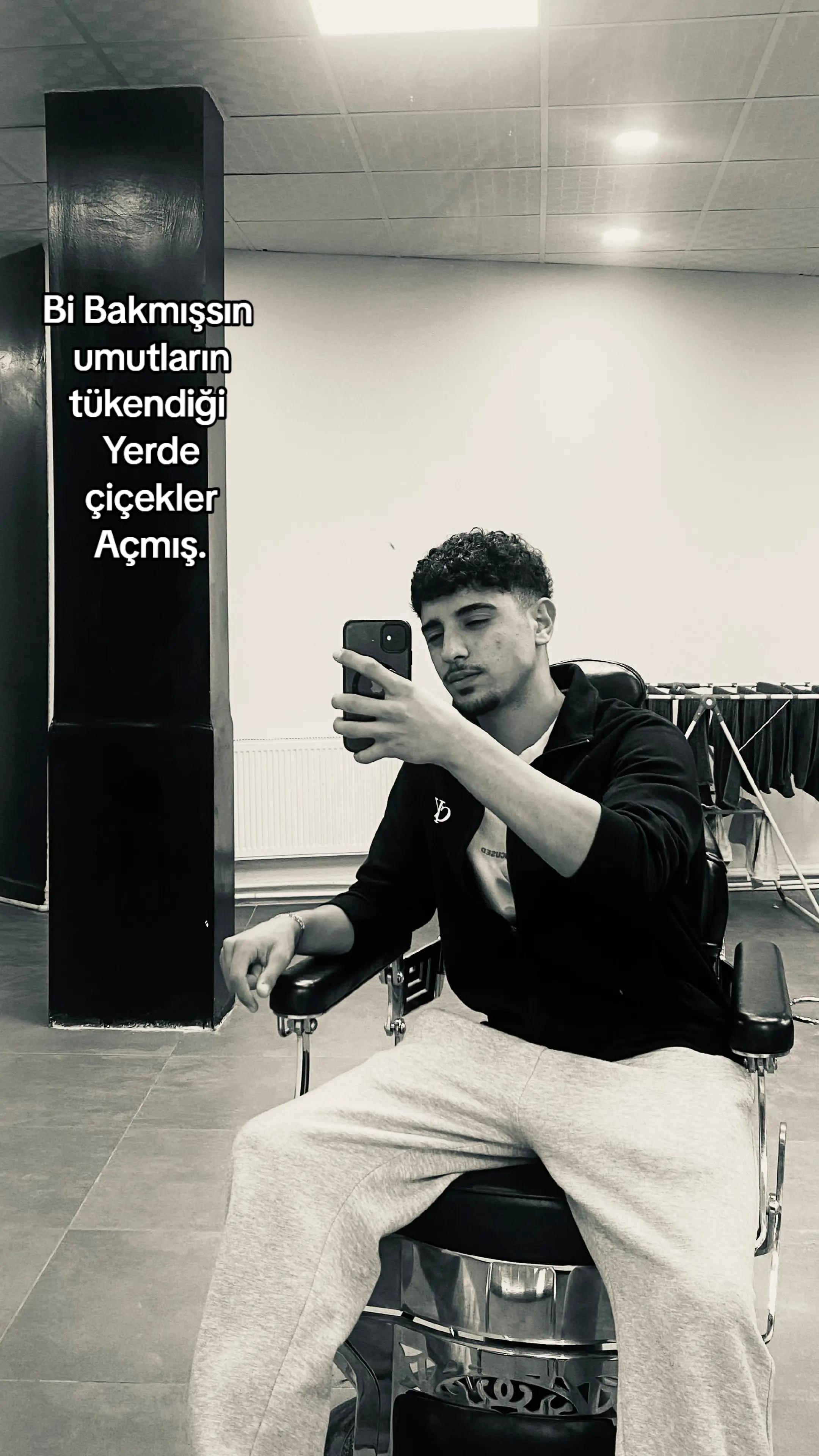 @𝟕