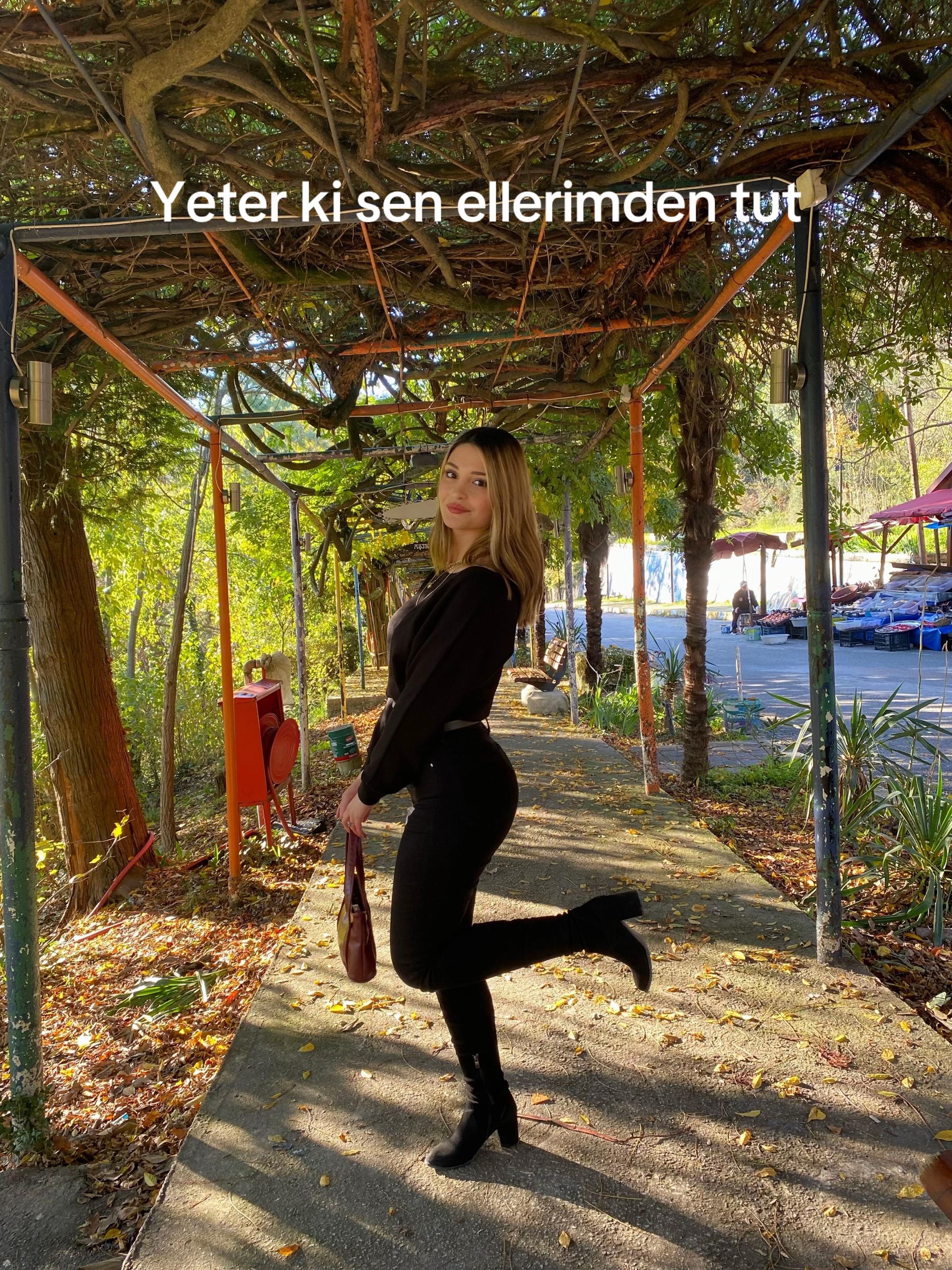 @nazliaslan_