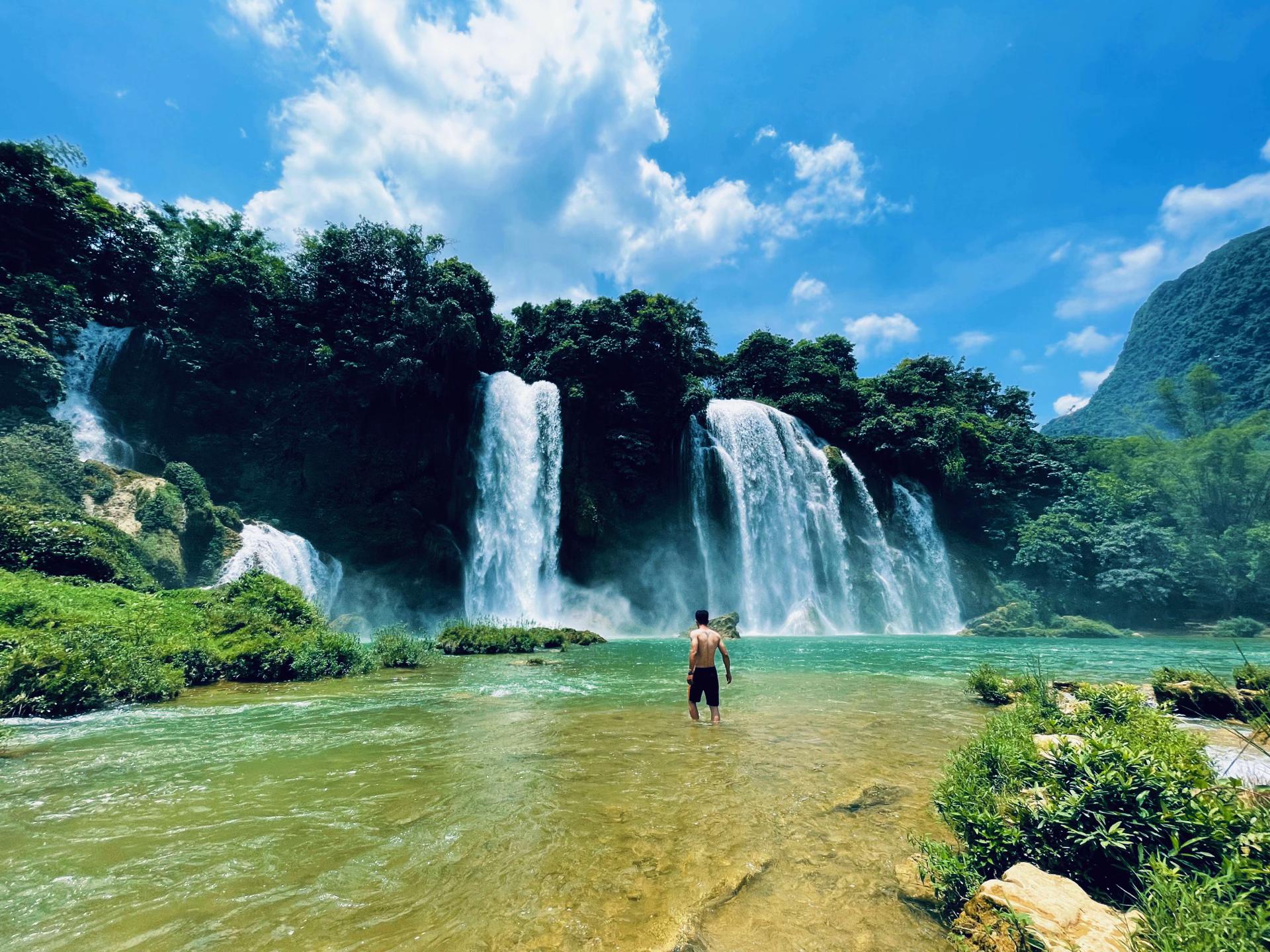 @Nguyễn Văn Adam