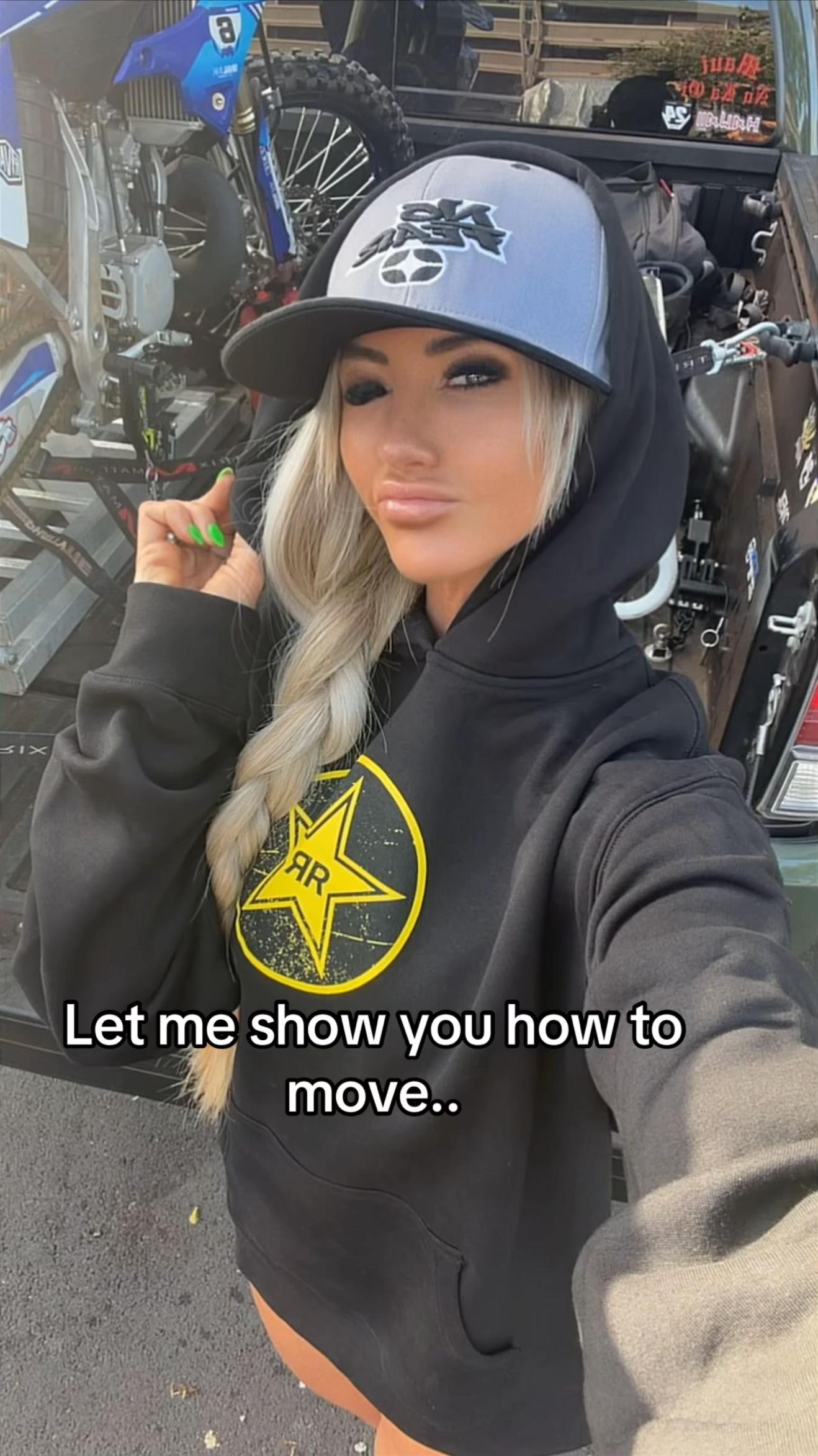 @Yana Roney