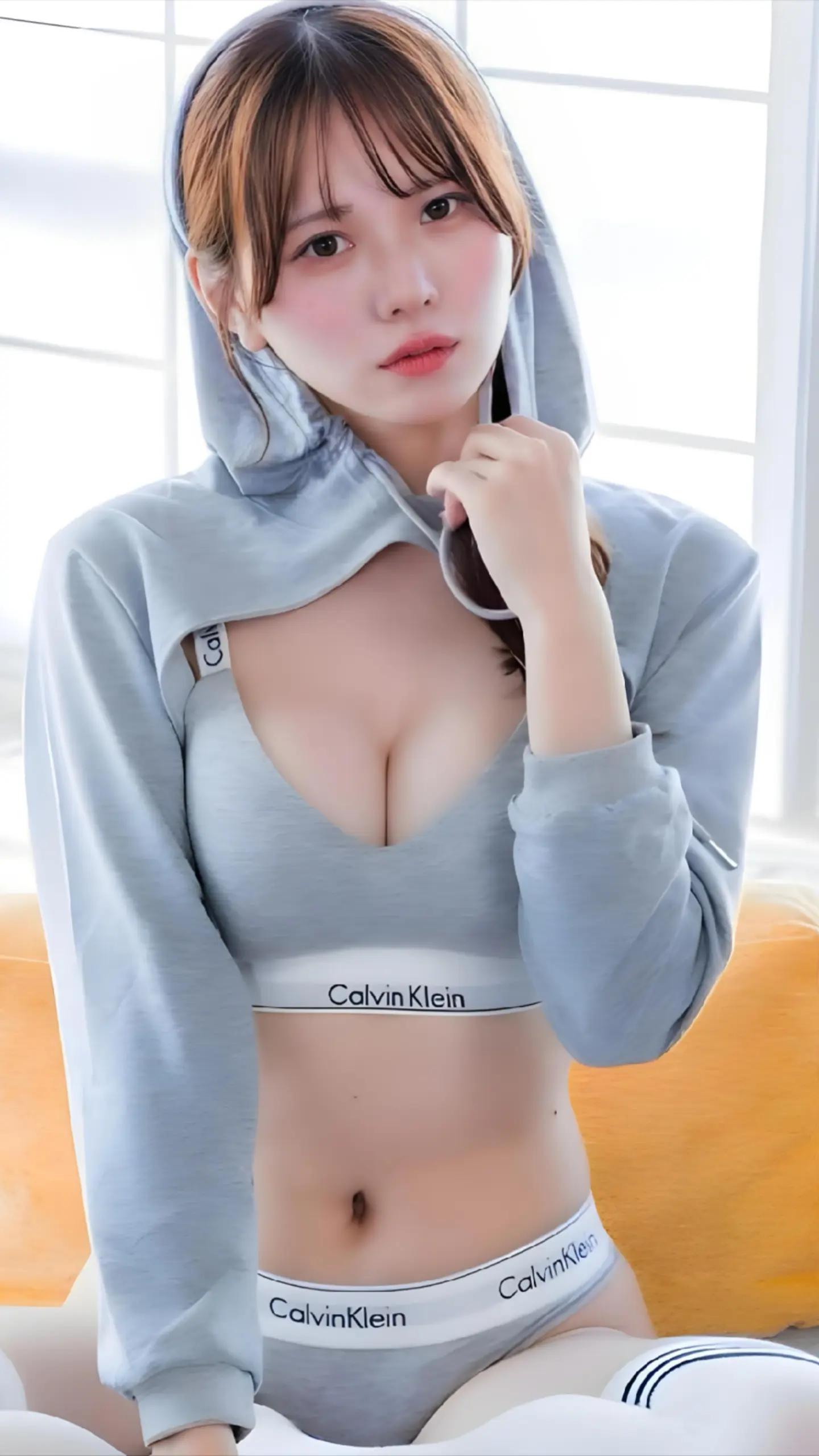 @Kawaii Bikini Girls