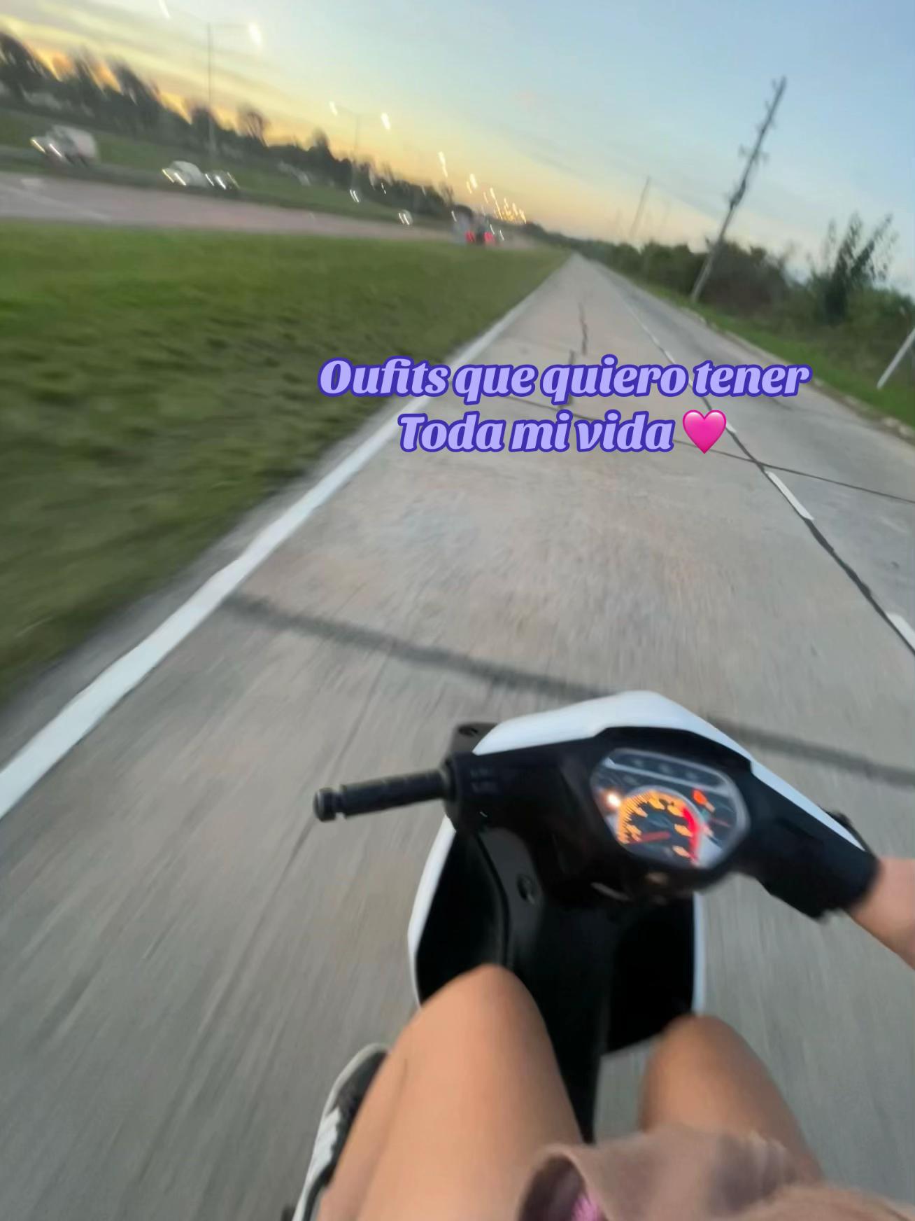 @moreechuu