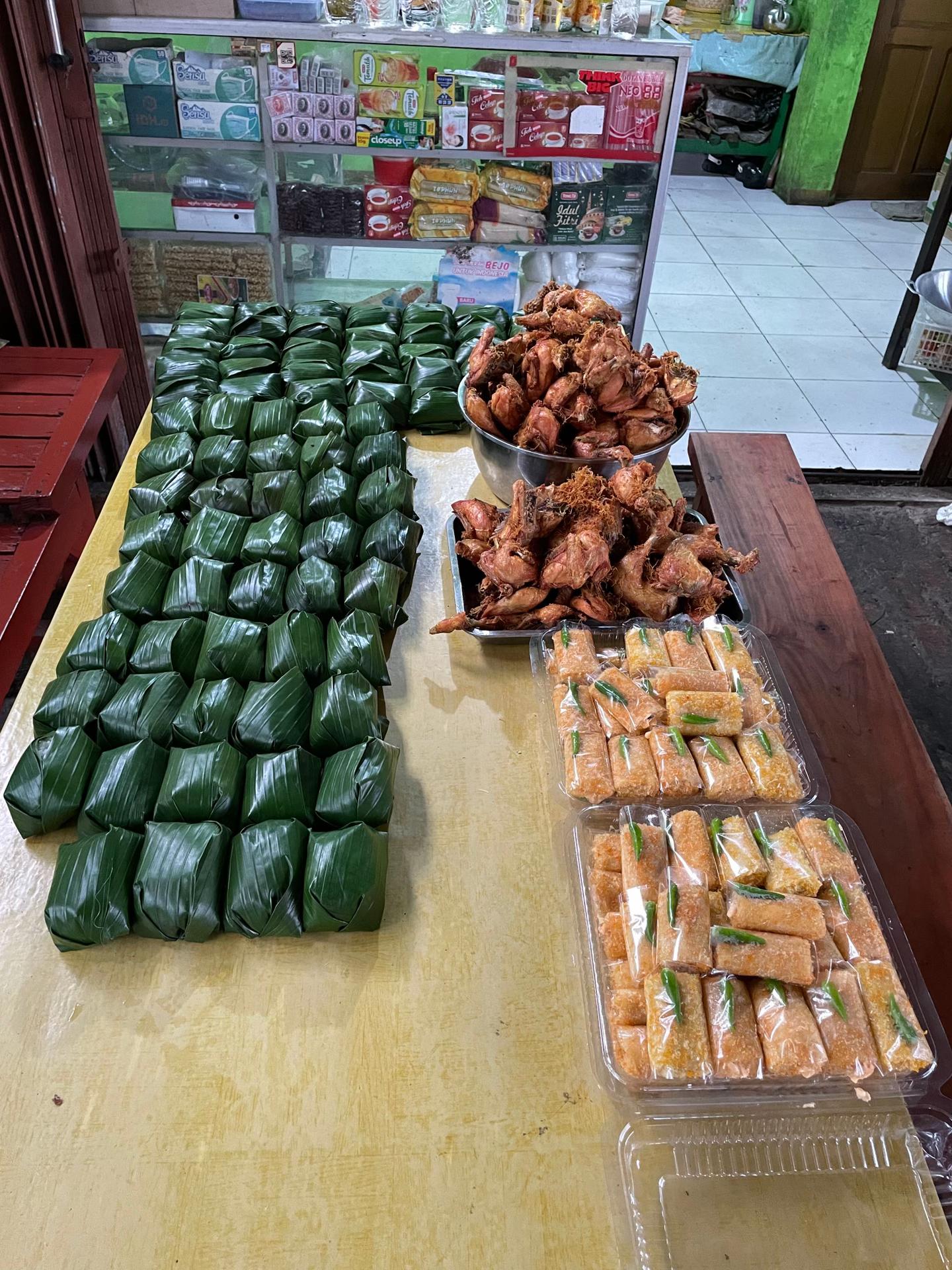 @warung nasi ibu iyam