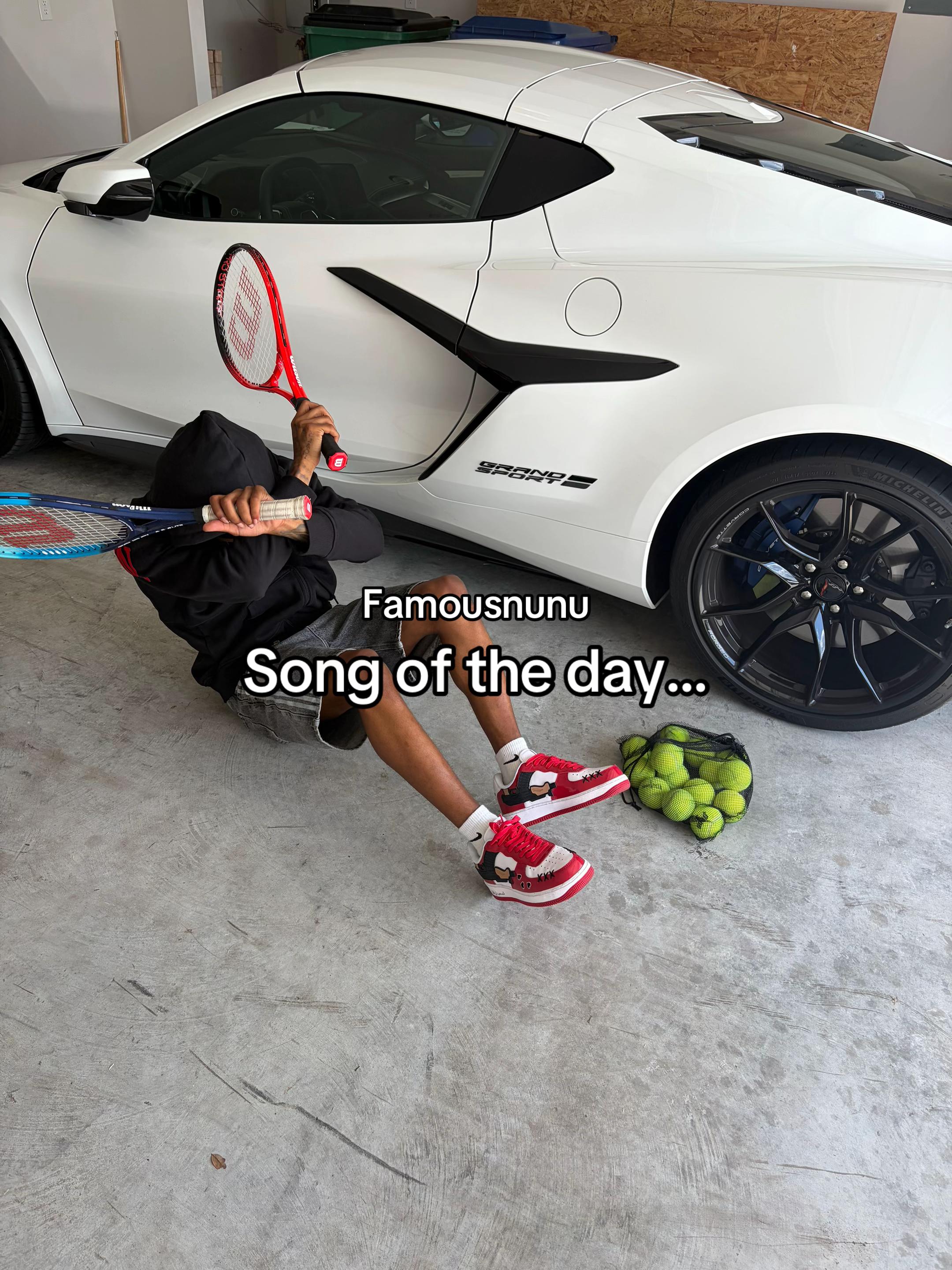 @🦹🏽