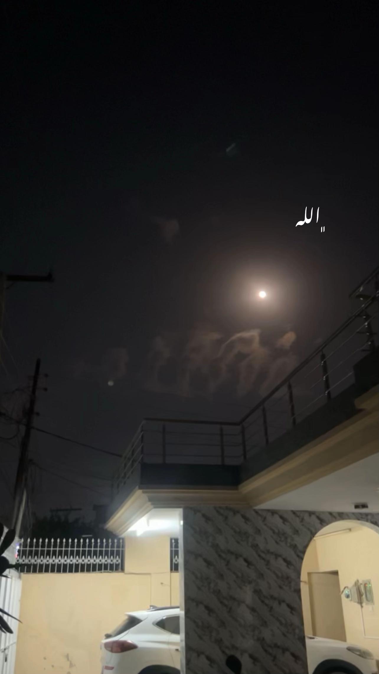 @︎