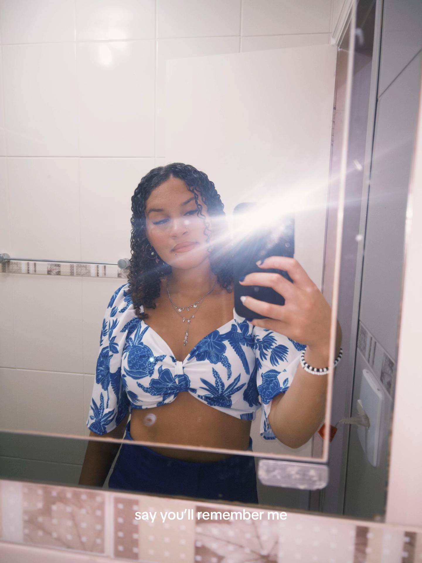 @lavinya. 🏳️