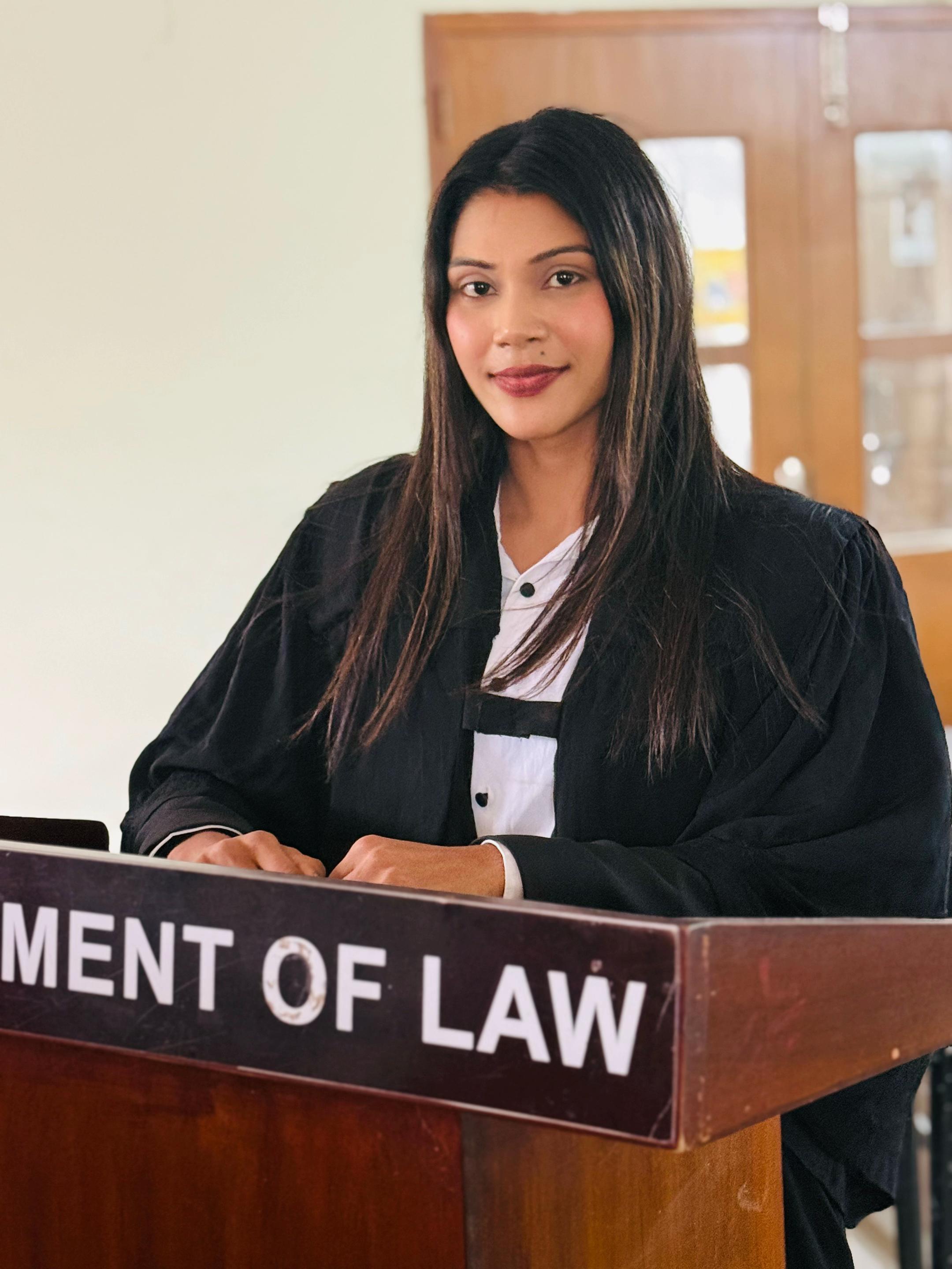 @👩🎓⚖️Arshi +(আরু)⚖️🎓