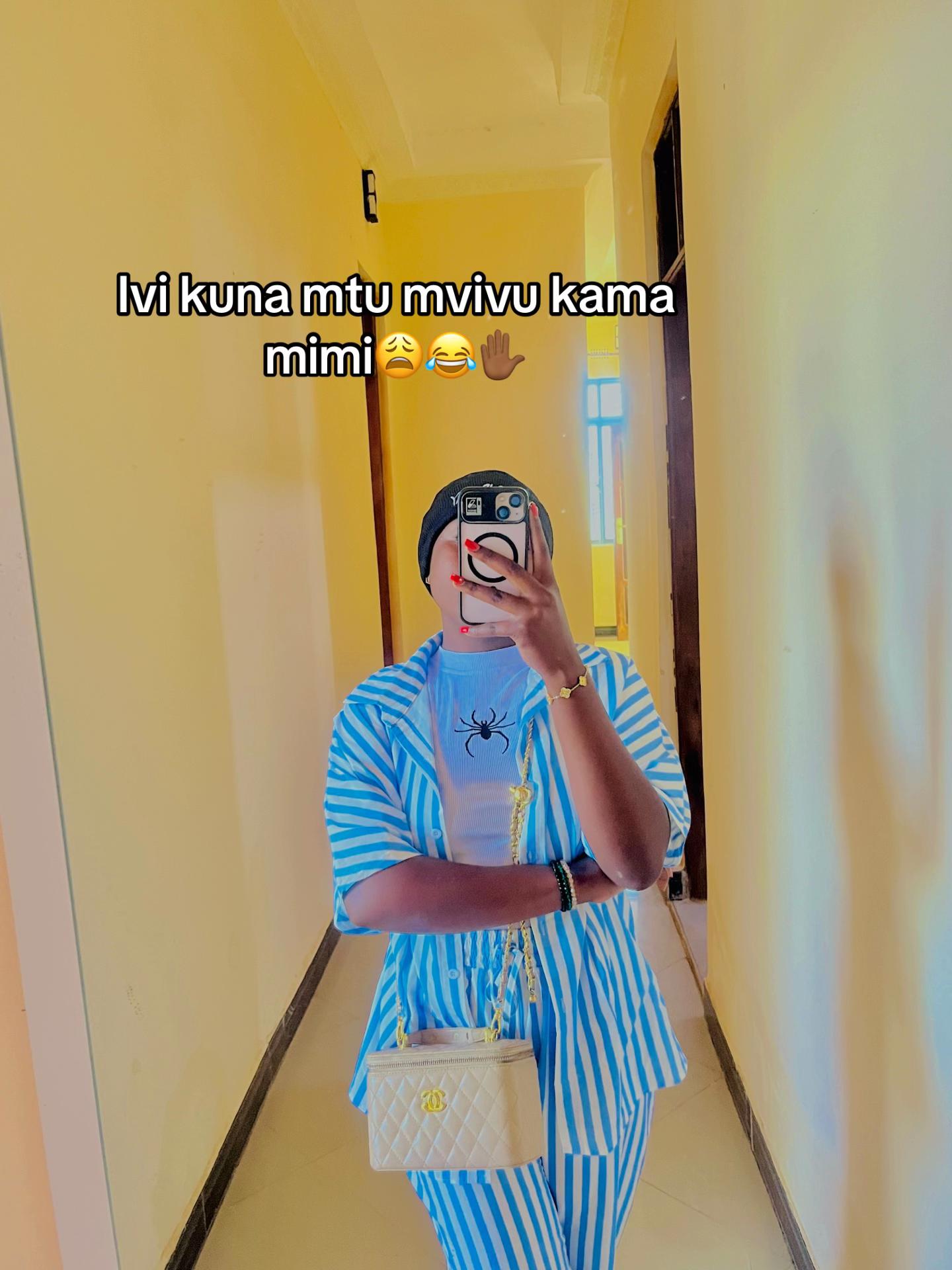 @𝓕𝓮𝔂🌸