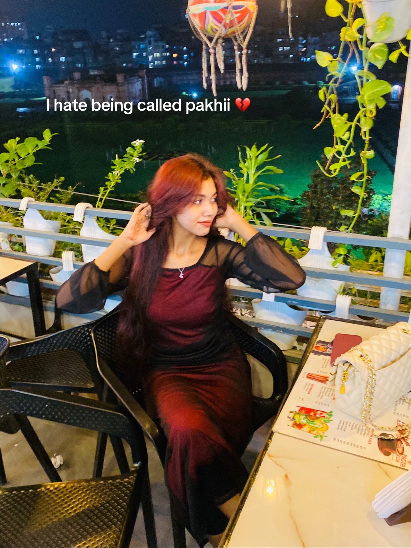 @Pakhi 🕊️