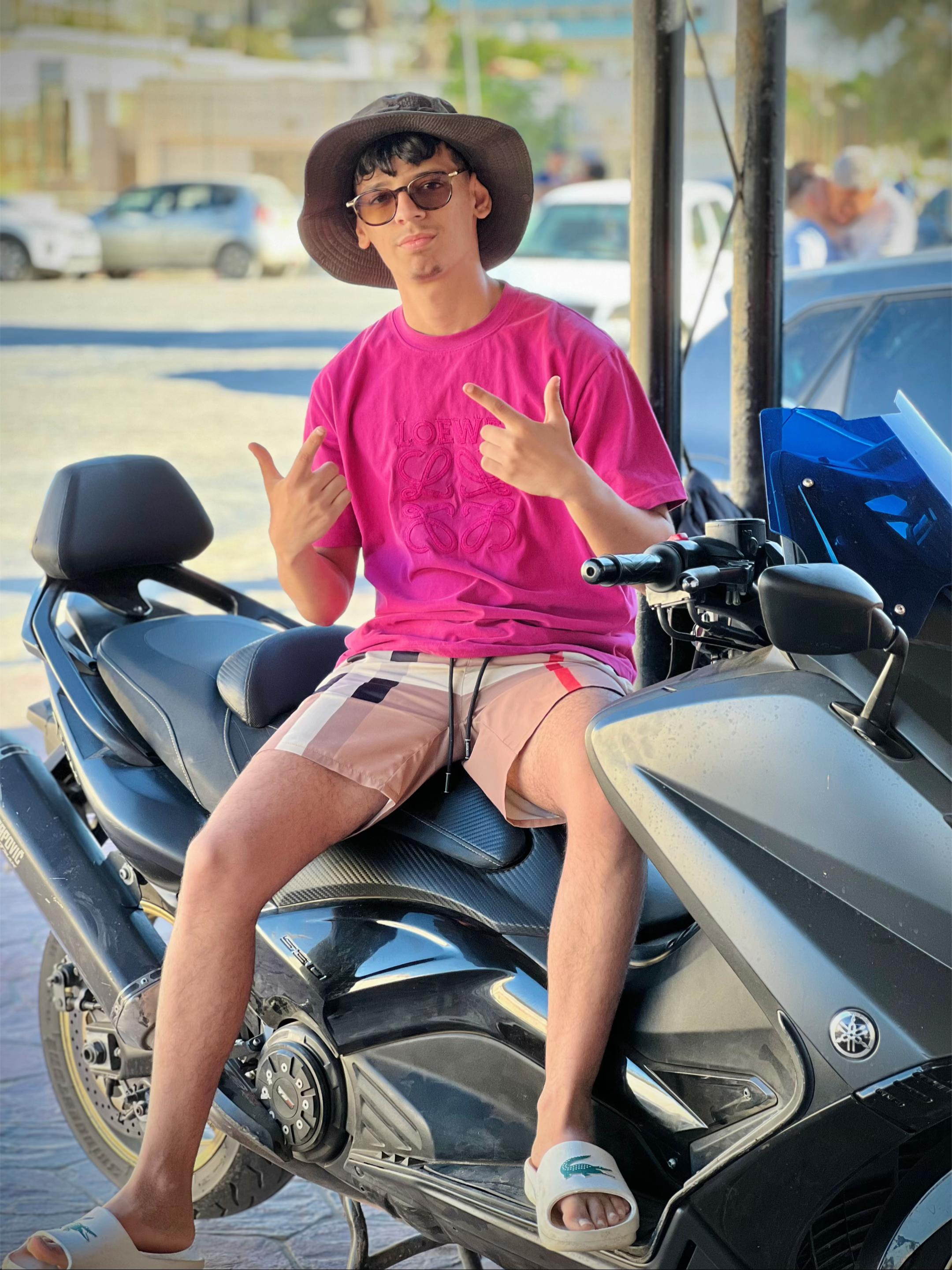 @𝒟𝒜𝐿𝐻𝐼