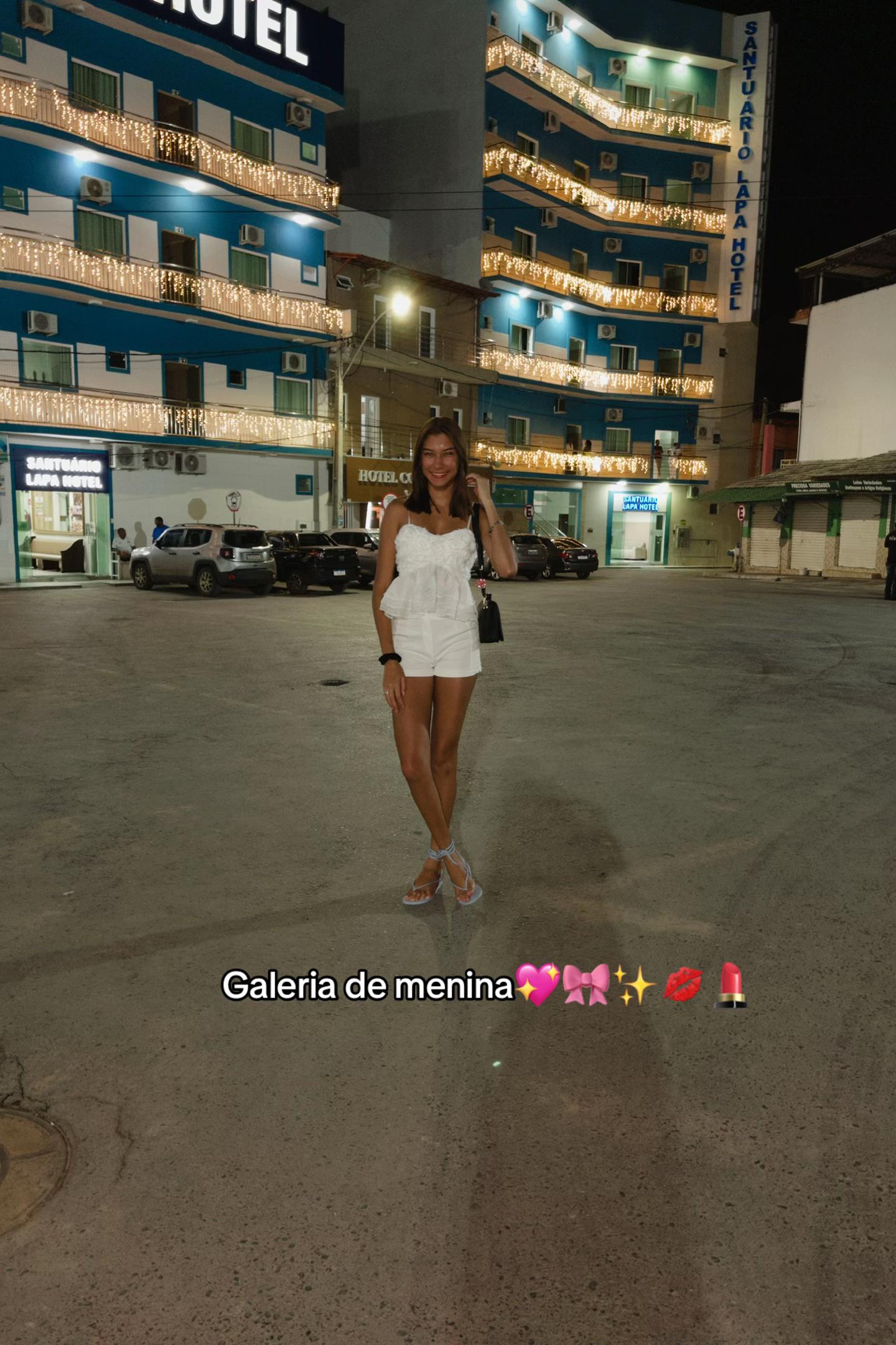 @_claraasts