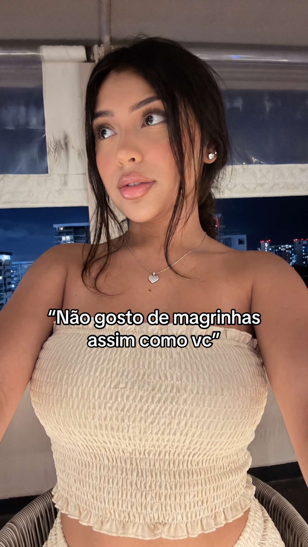 @Laura🦋