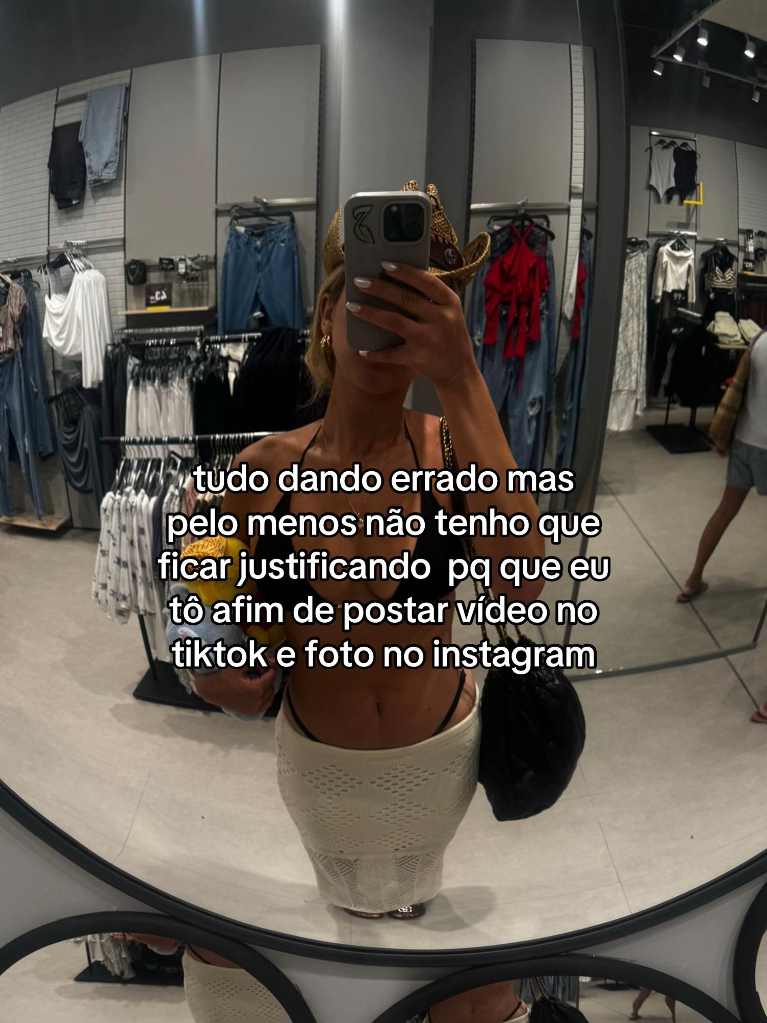 @J&uacute;lia Medeiros🇧🇷