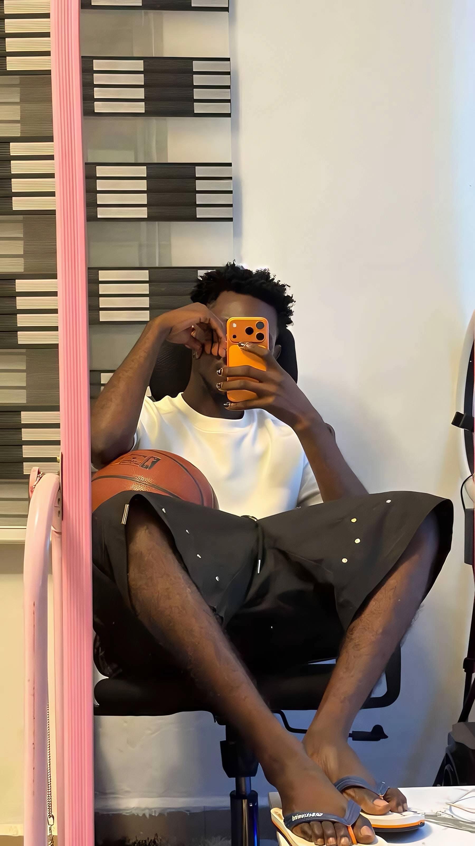 @Slim🤍🧃