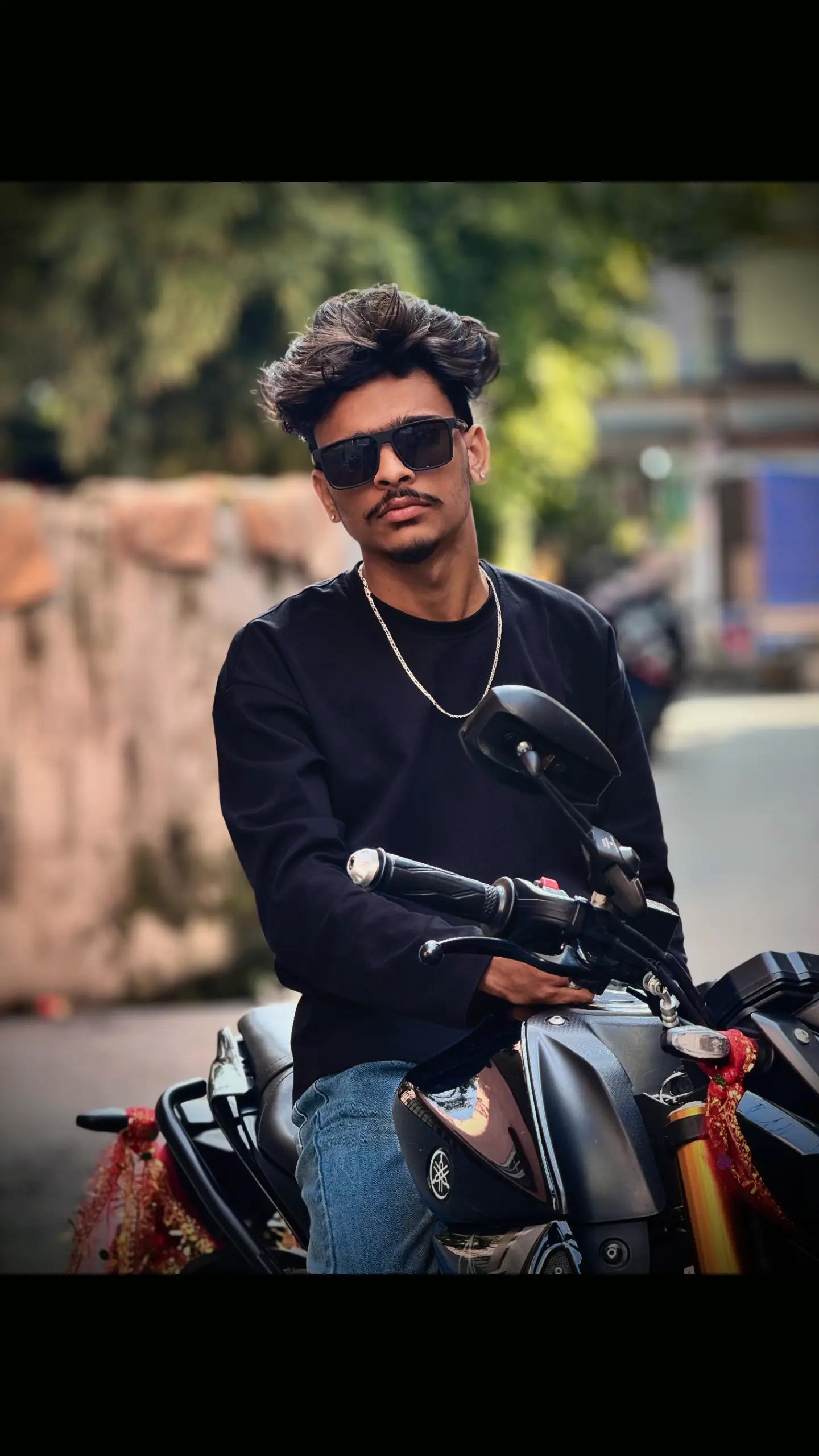@Rahul_Ydv&hearts;️🕊️