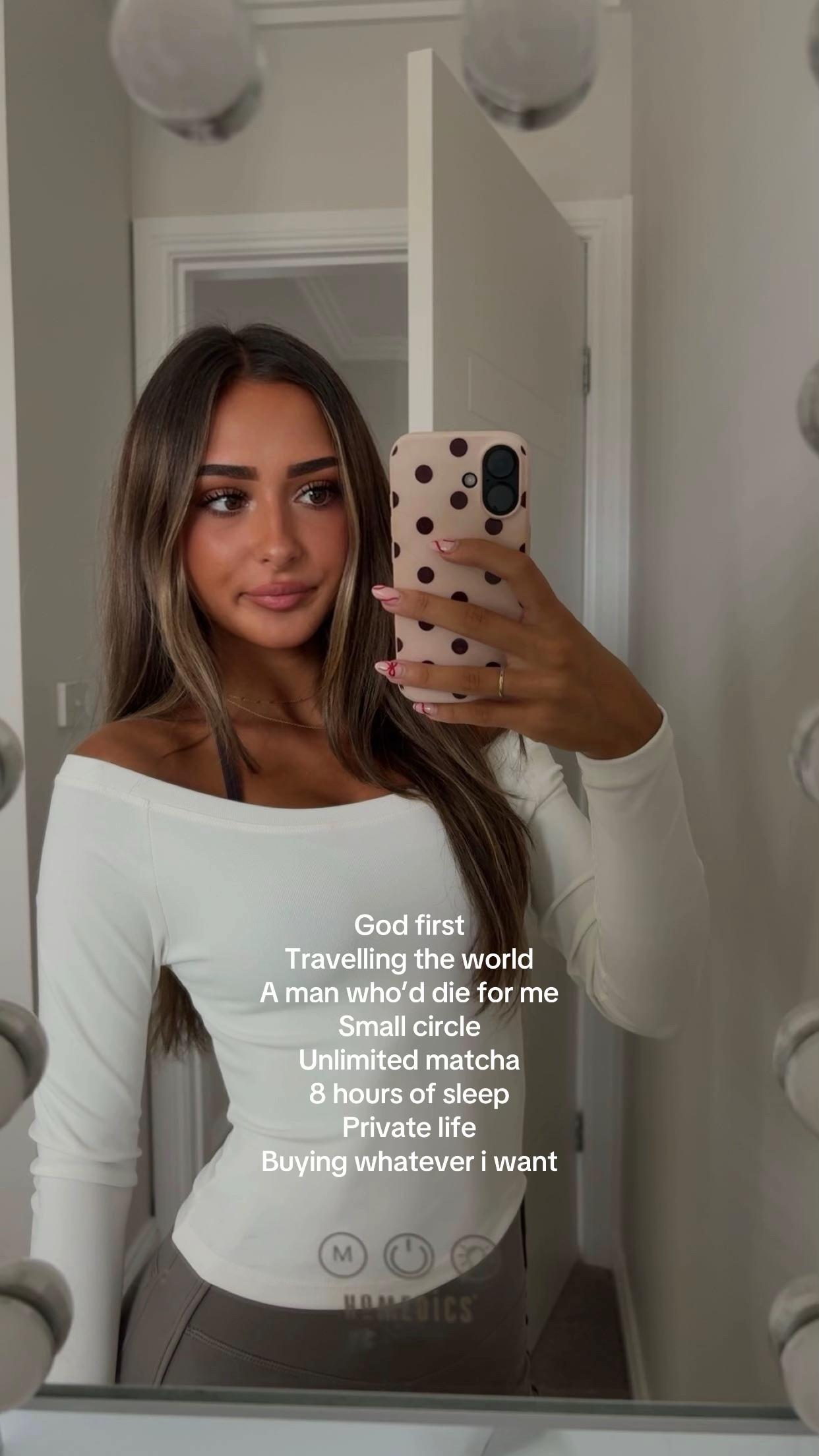@lara lozanovski
