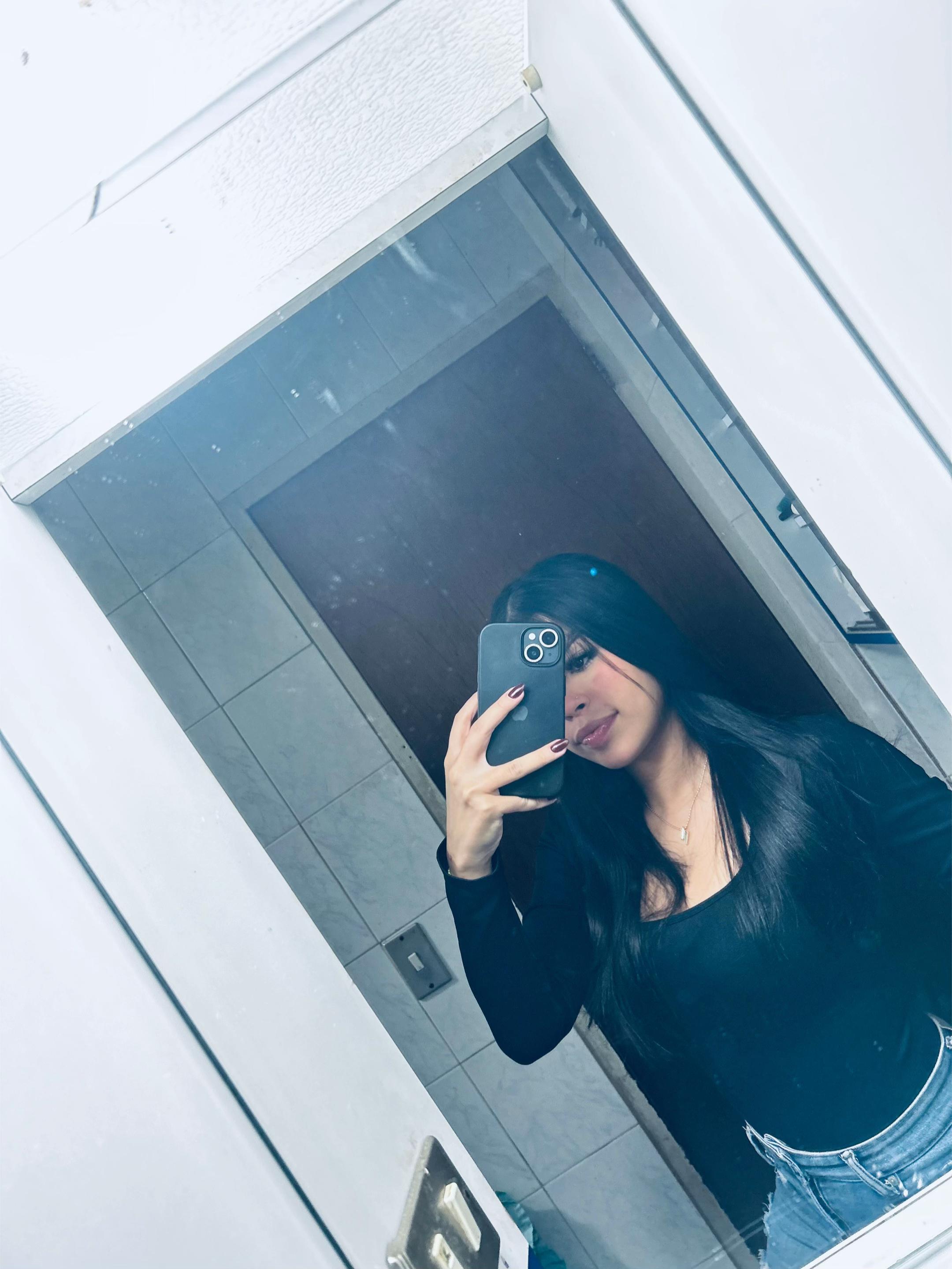 @𝐕