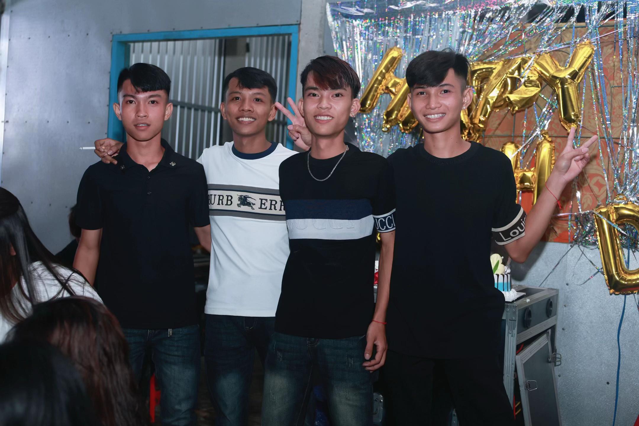 @Thạch Dương Ch&iacute; Hải
