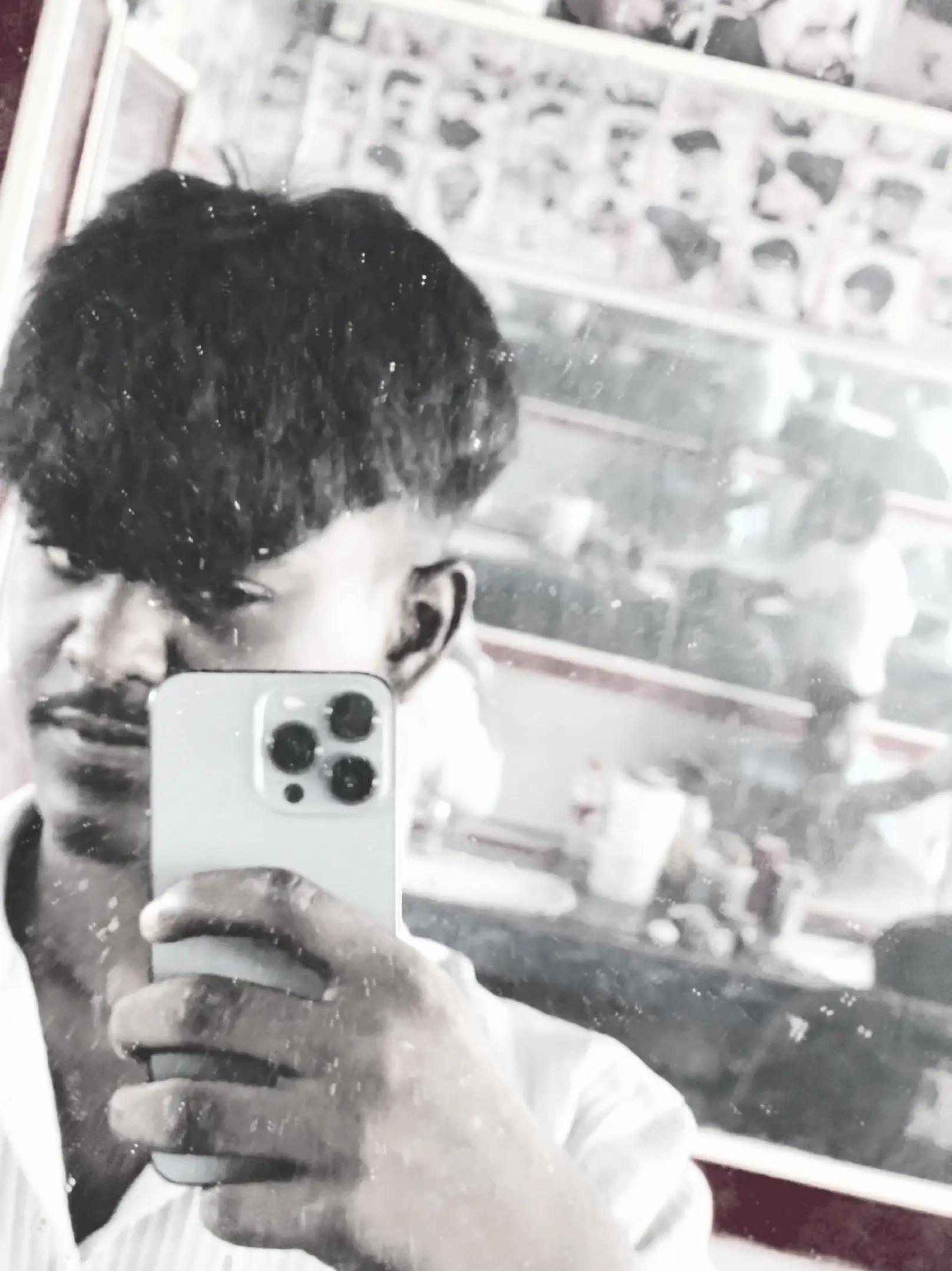 @ᴋ𝚑ꫝƴ𝘳υʟ👾