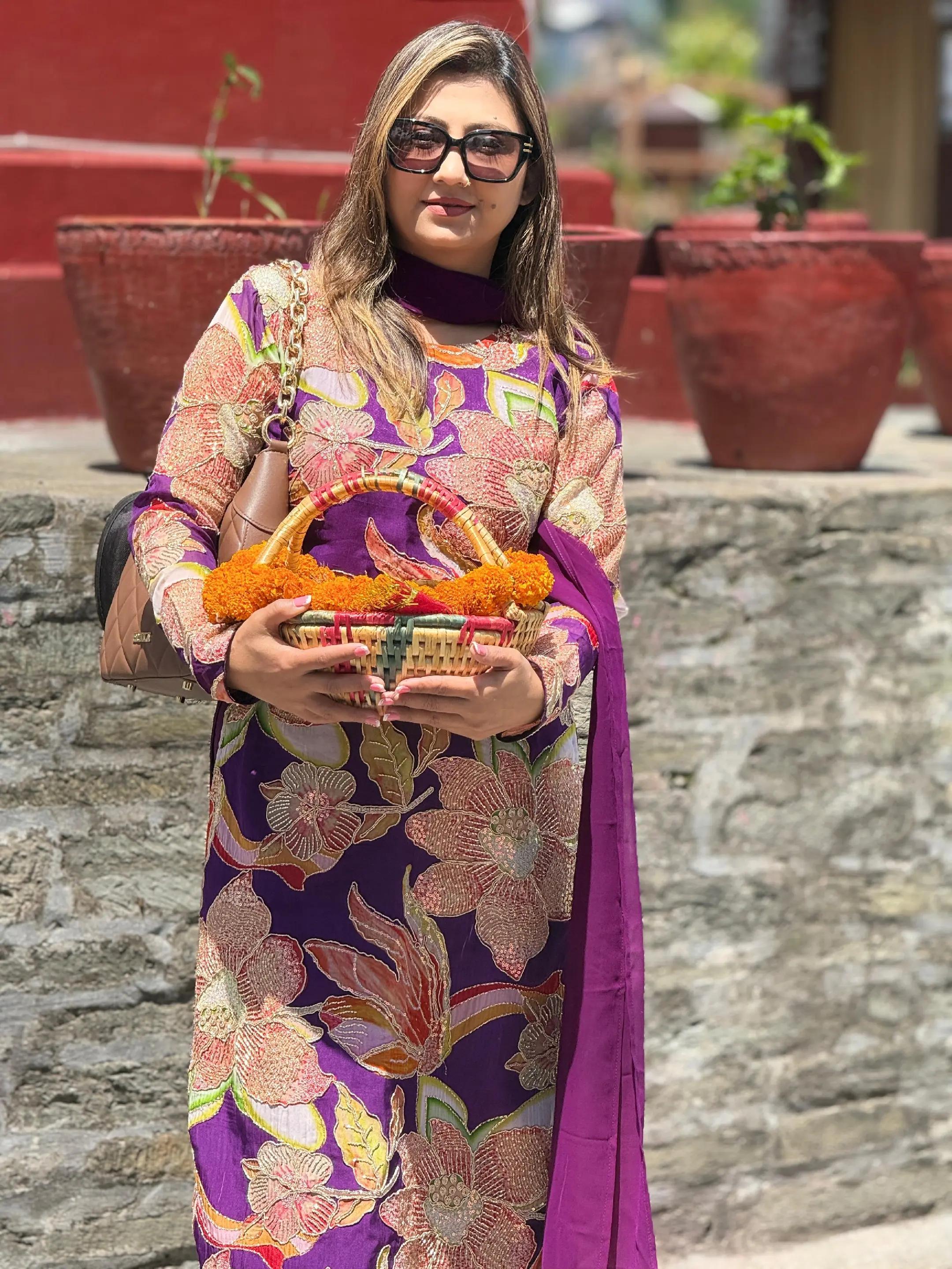 @sadiksha_upreti(momof3child)
