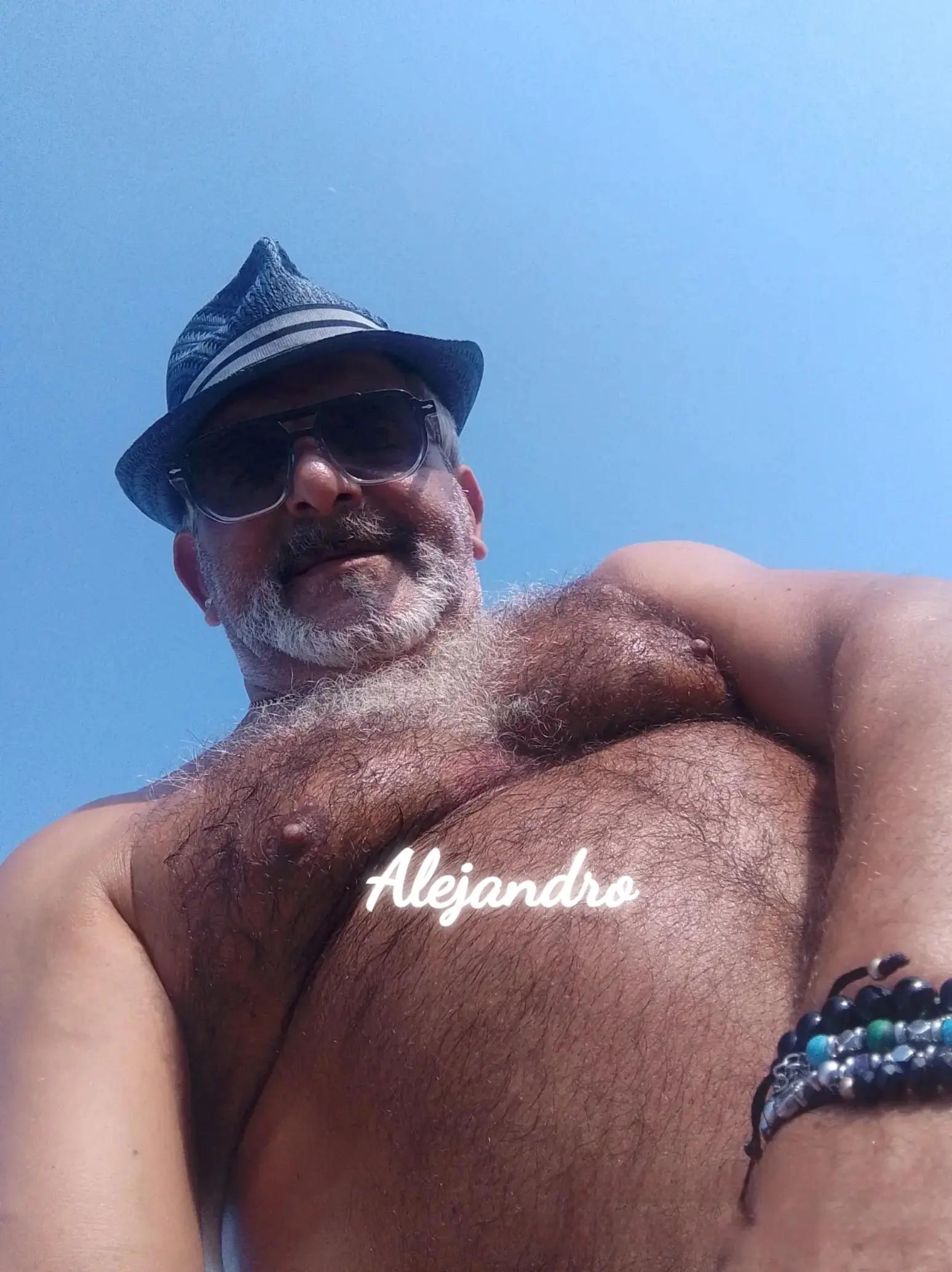 @Alejandro