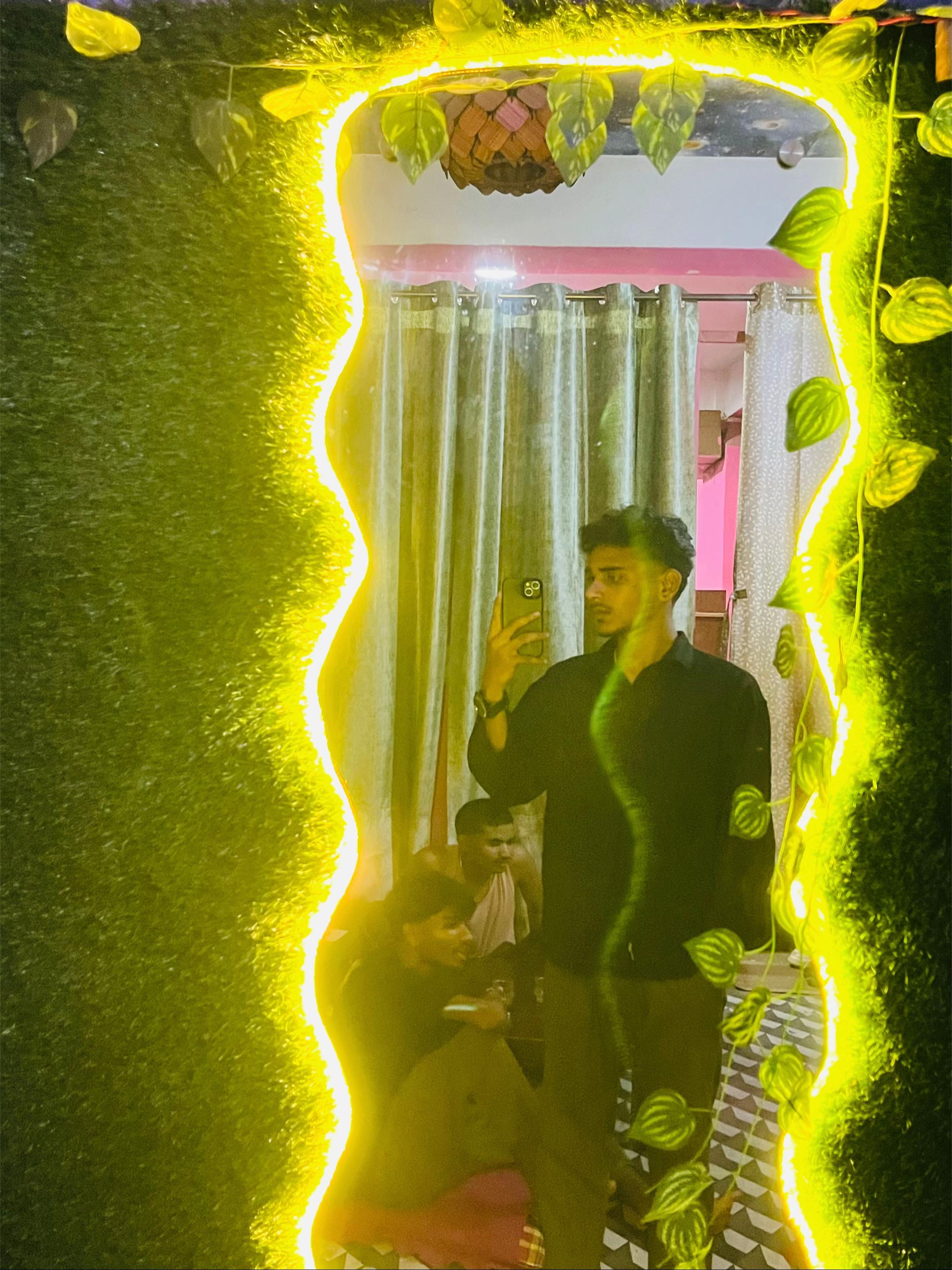 @𝐕𝐢 𝐫𝐚 𝐓