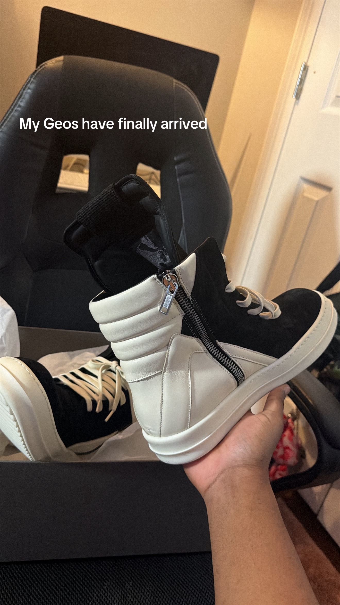 @bapeboydevin