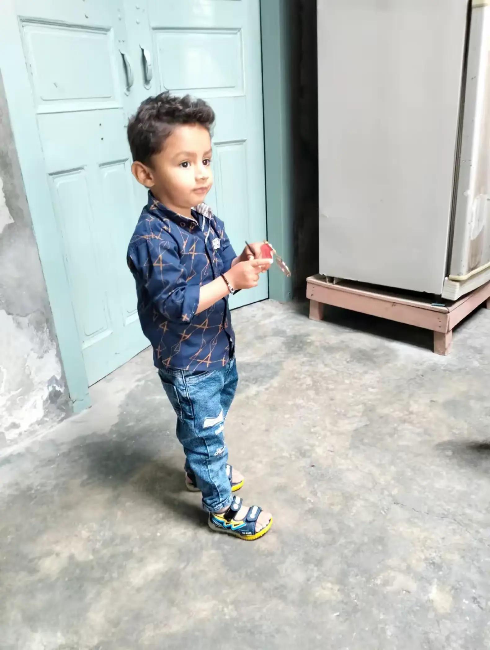 @Annu Chaudhary 🖤😎🎧