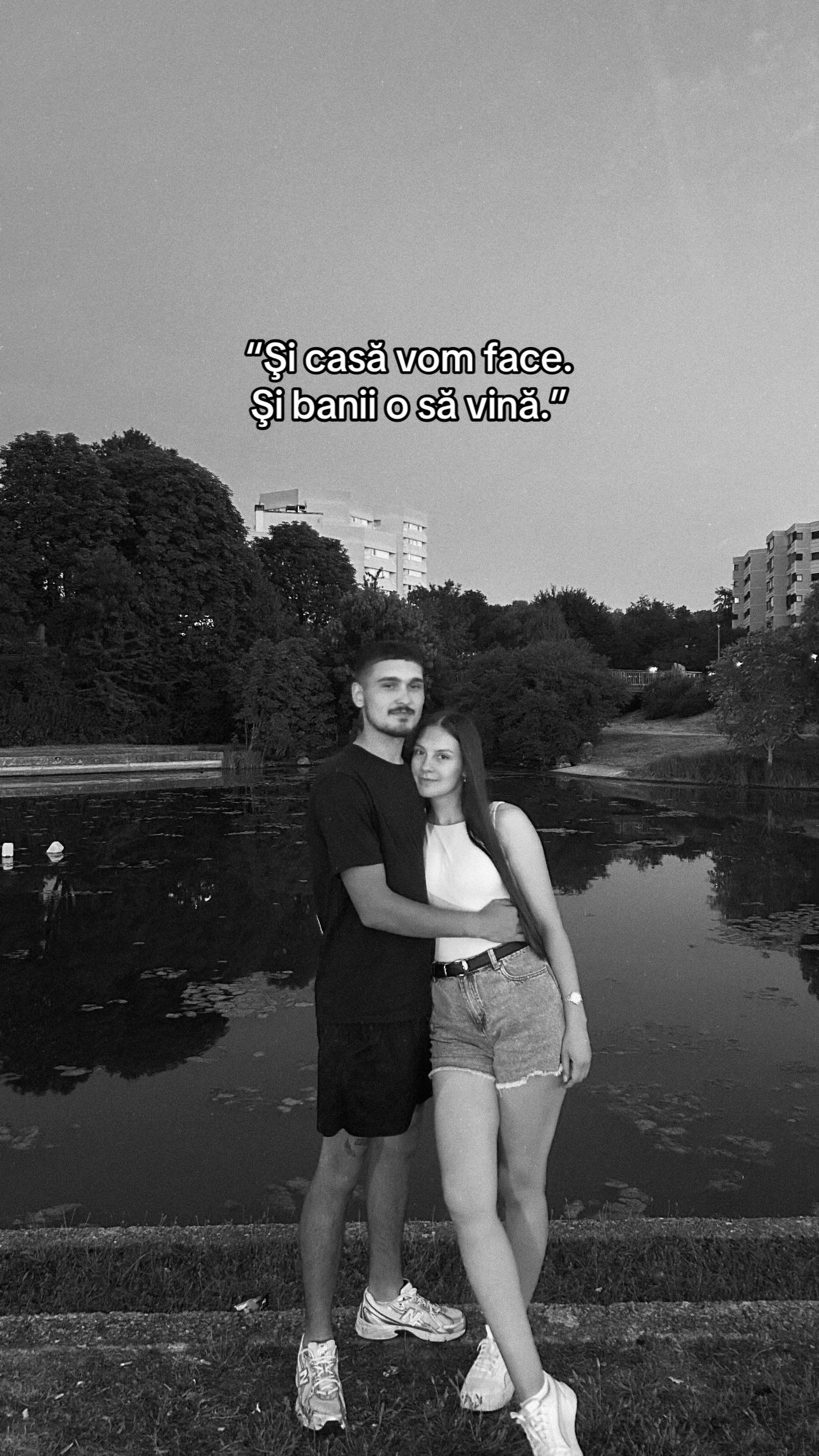 @))))