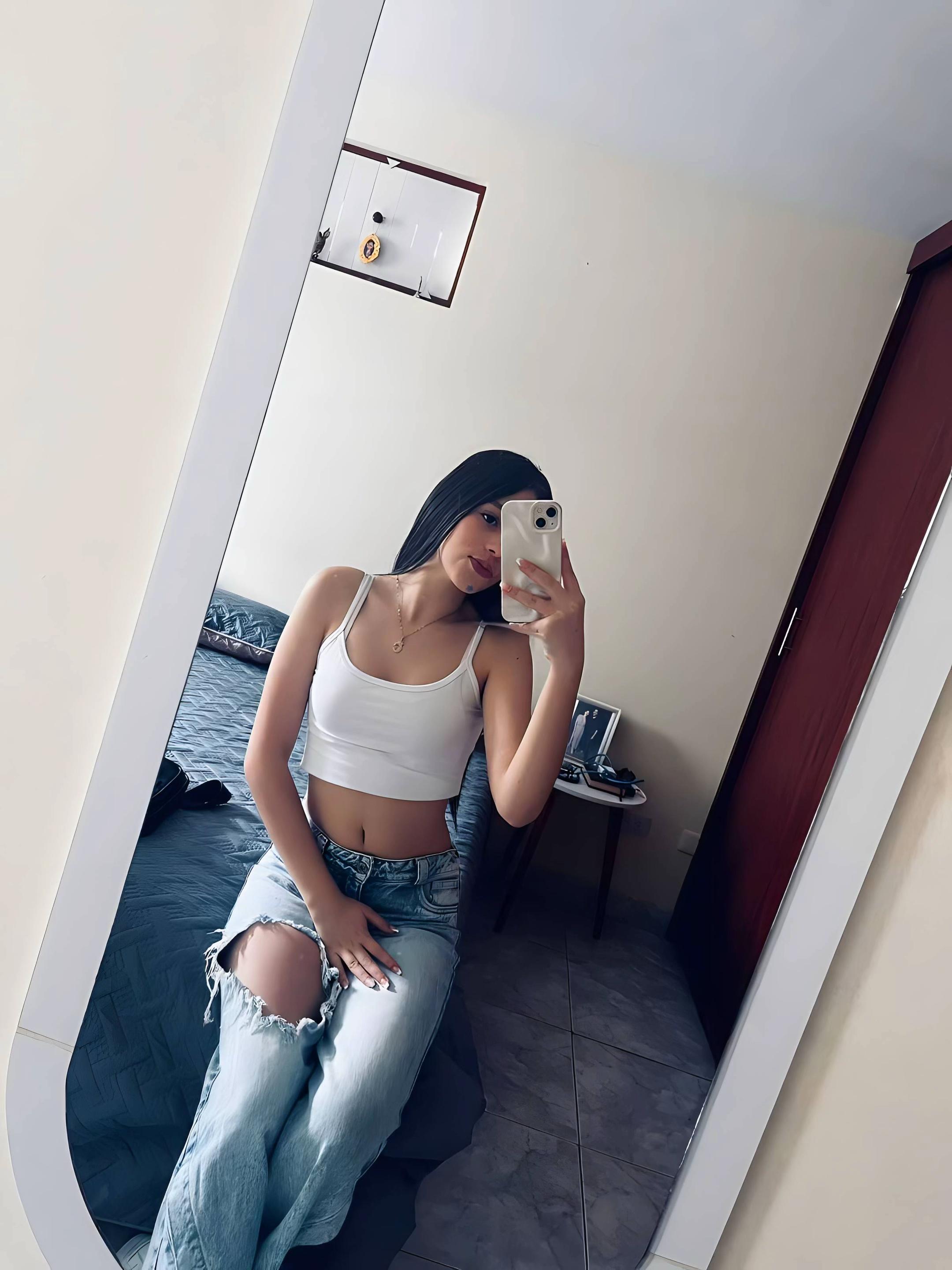 @𝐜𝐚𝐦𝐢