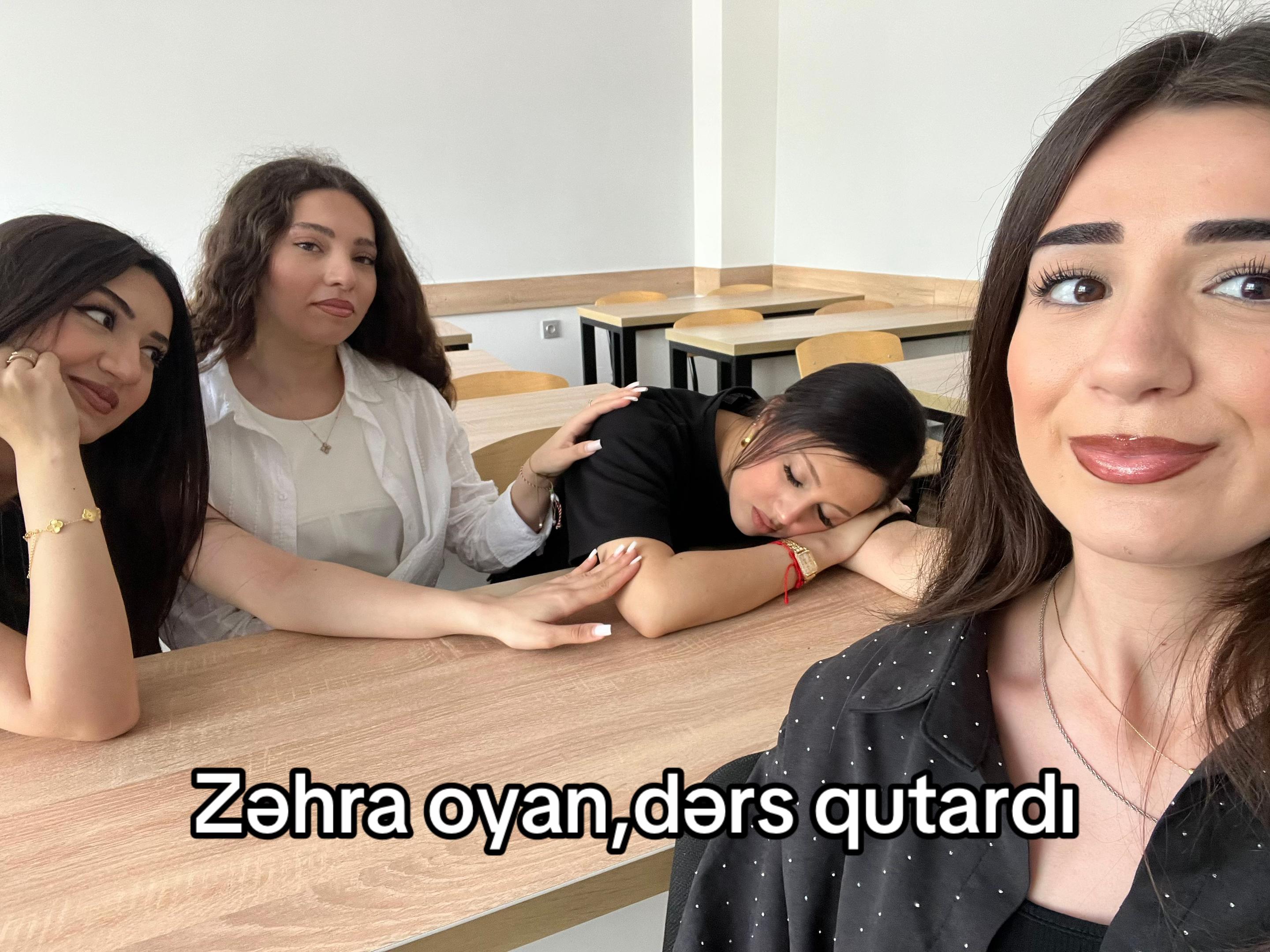 @🦂