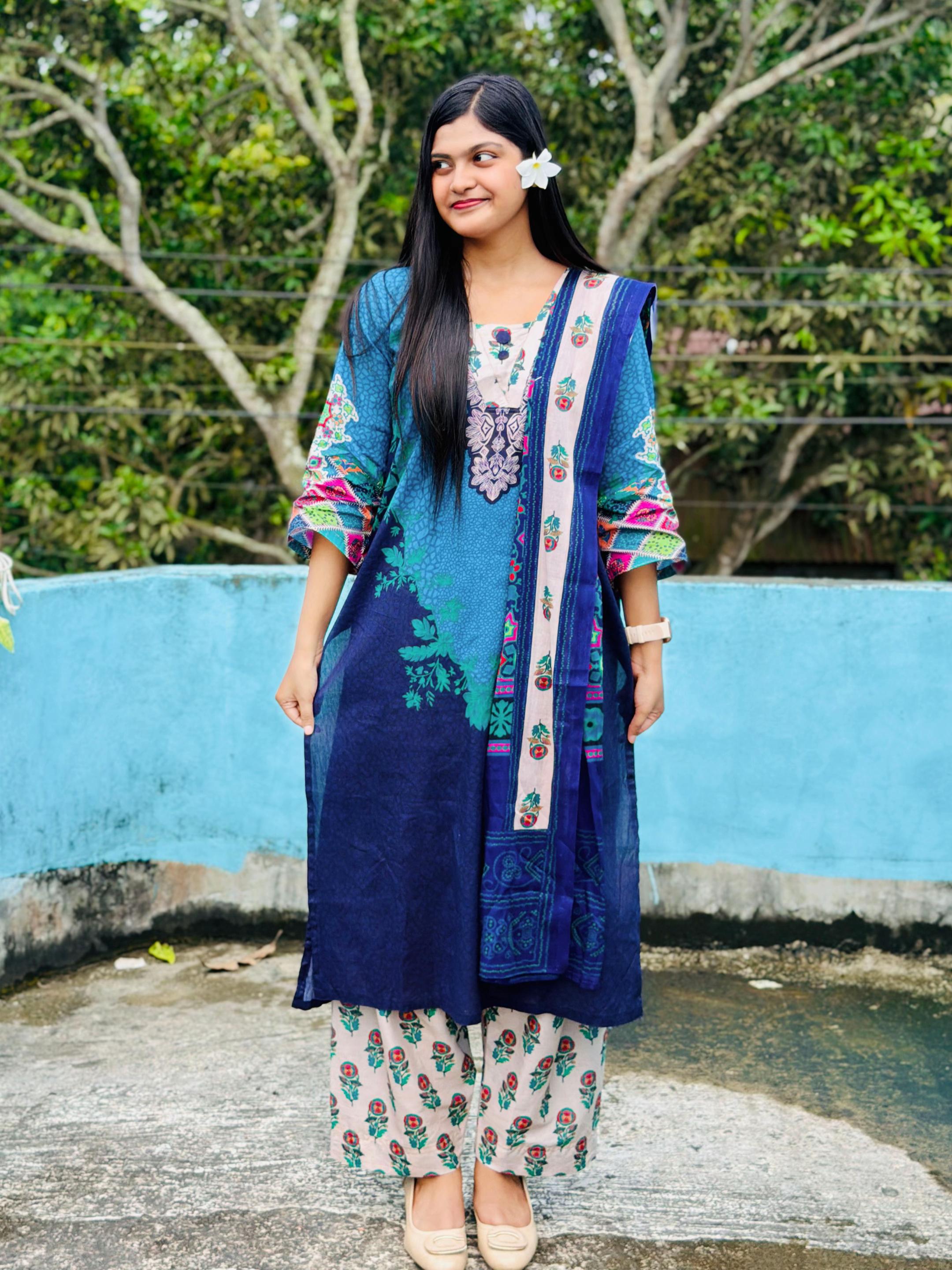 @Akhi Pakhi