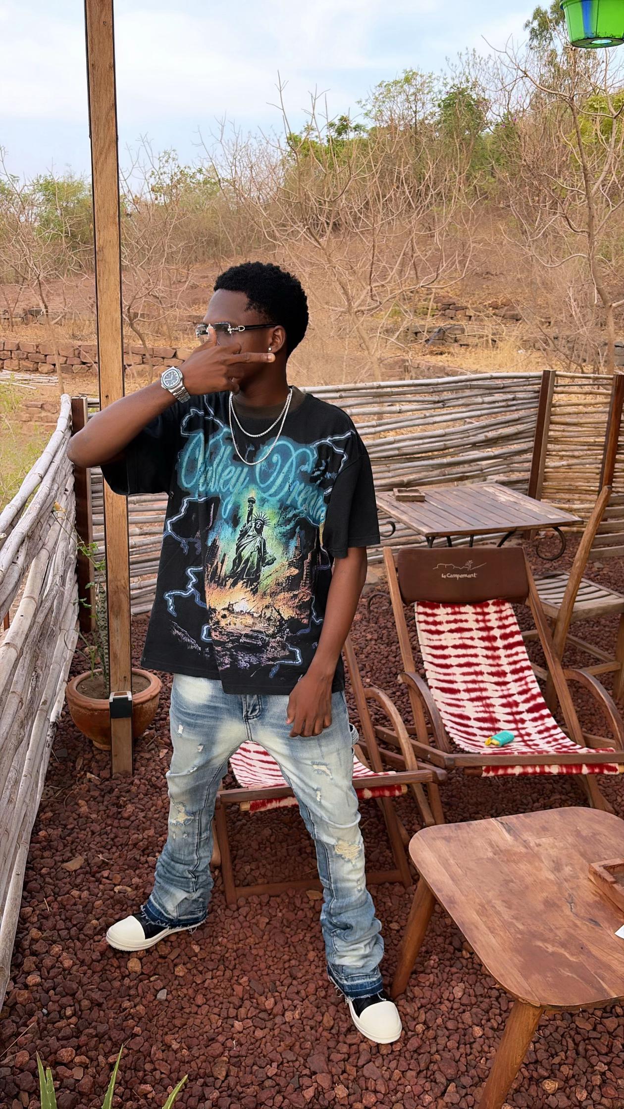 @ICE_CHINO_YRN💧🌟🇲🇱🌍