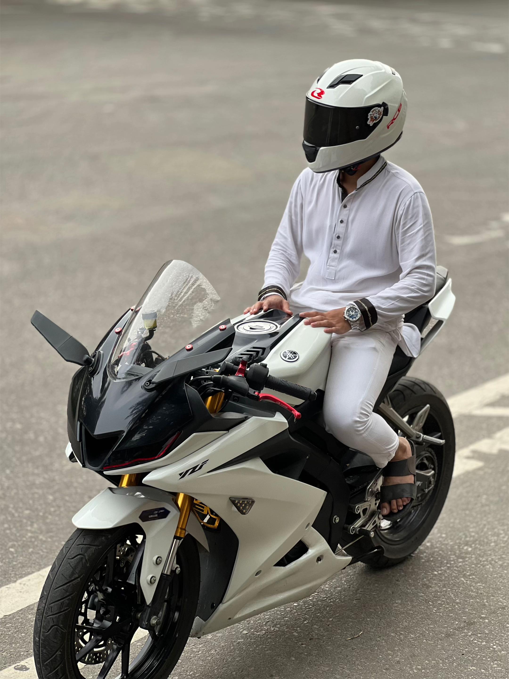 @𐌌 ५