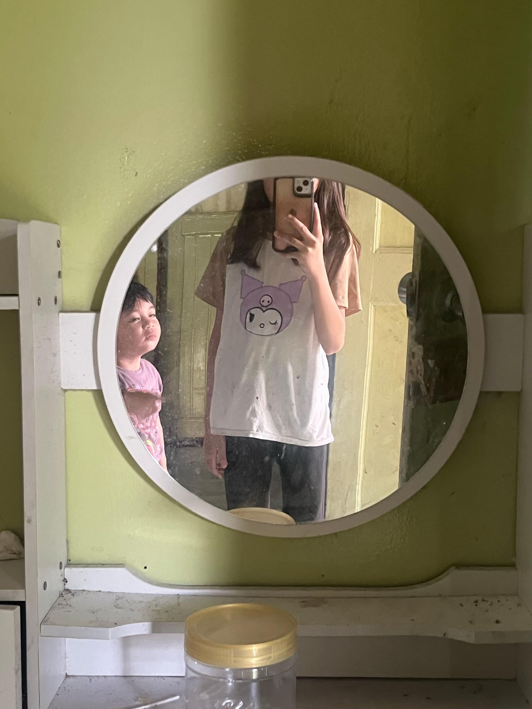 @webujai10