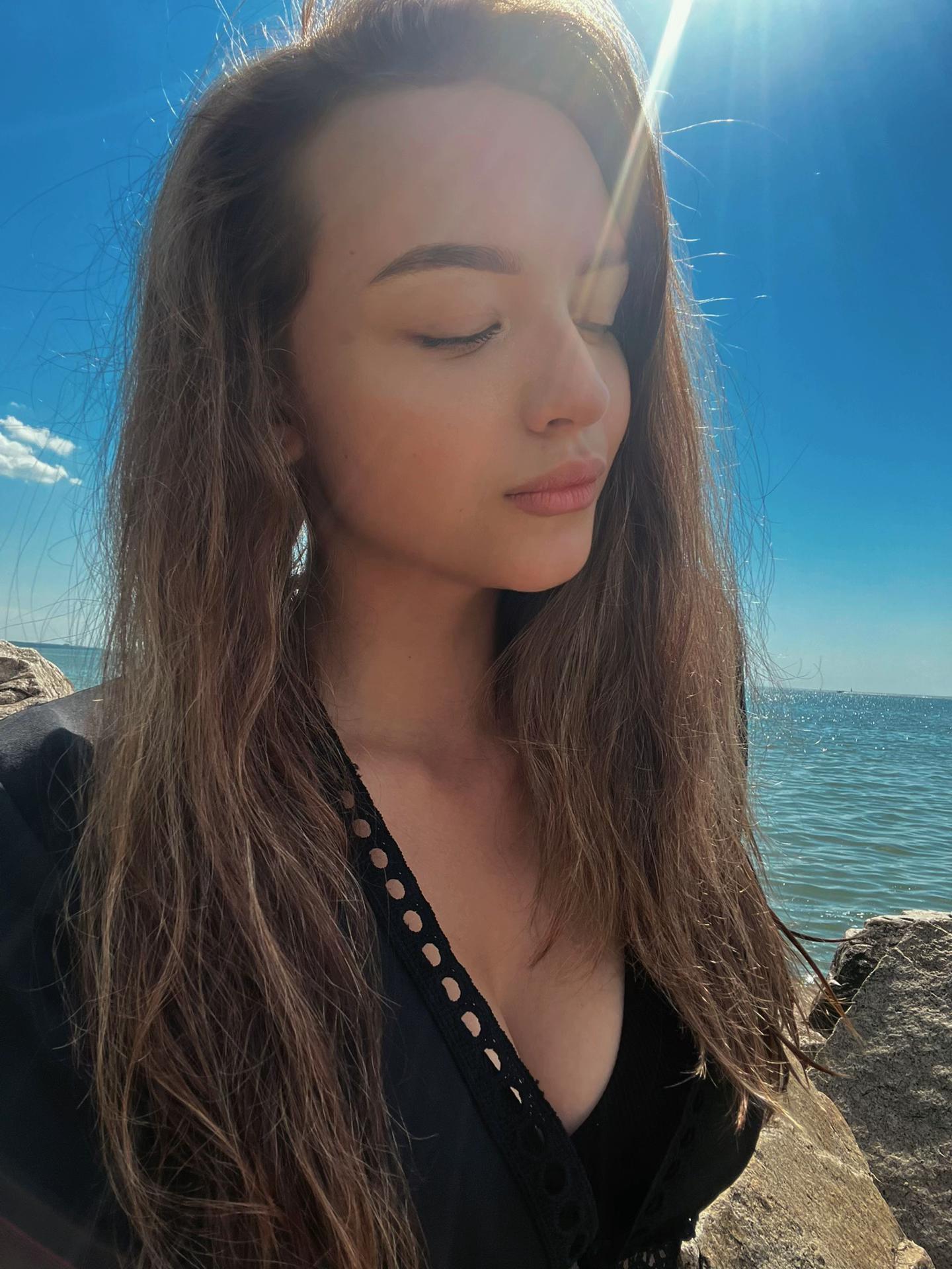 @айза