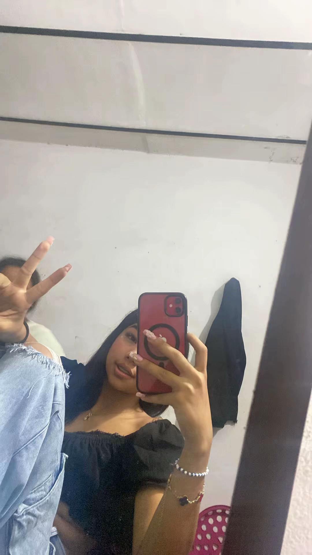 @𝑦𝑢𝑙𝑖💭🖤