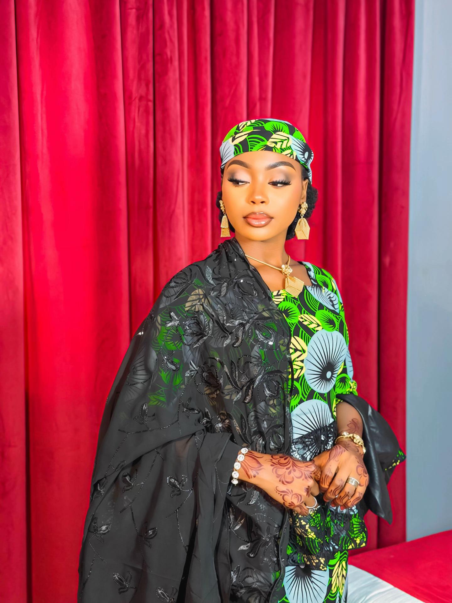@Aisha🧕💅