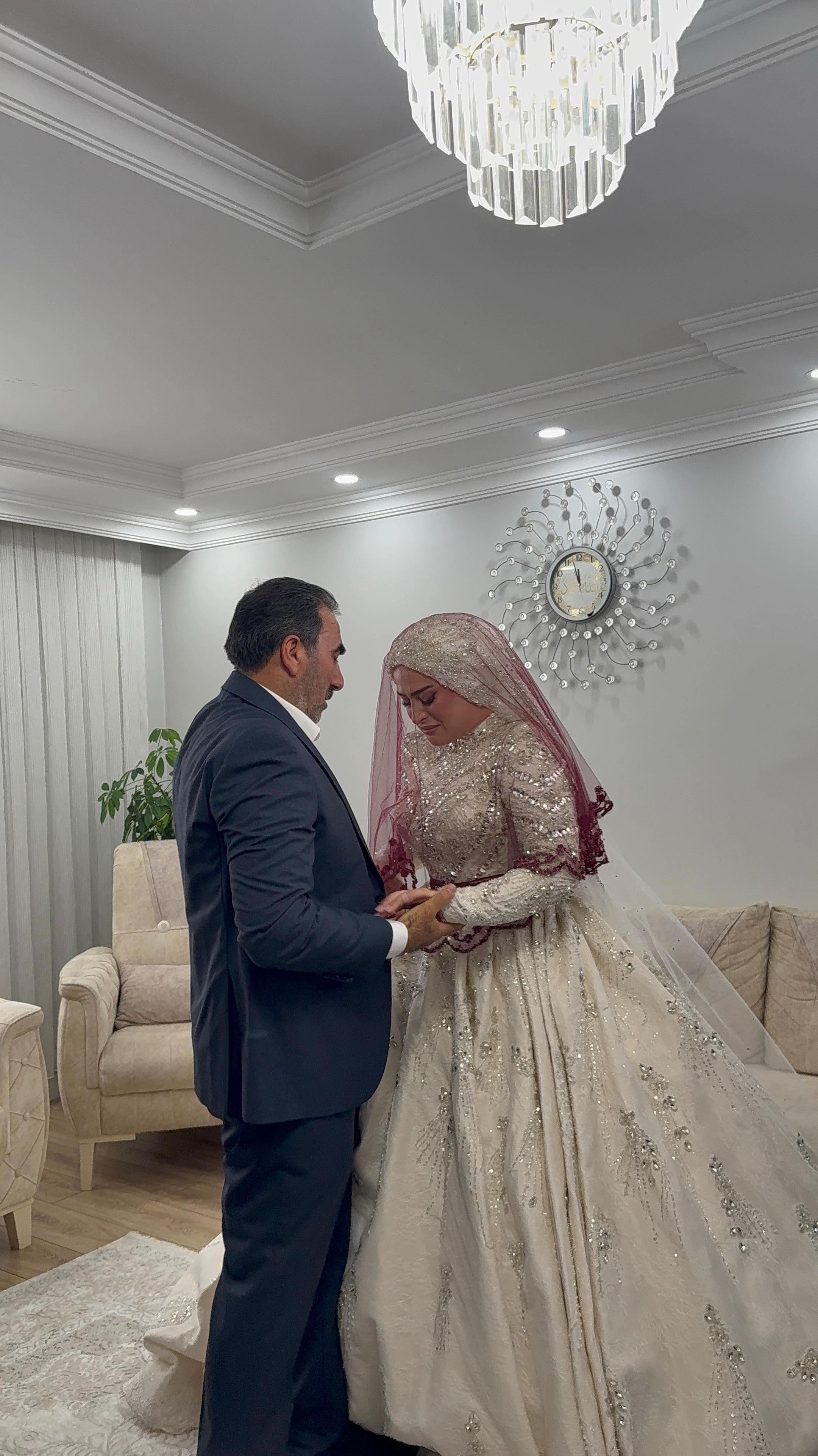 @CŞ