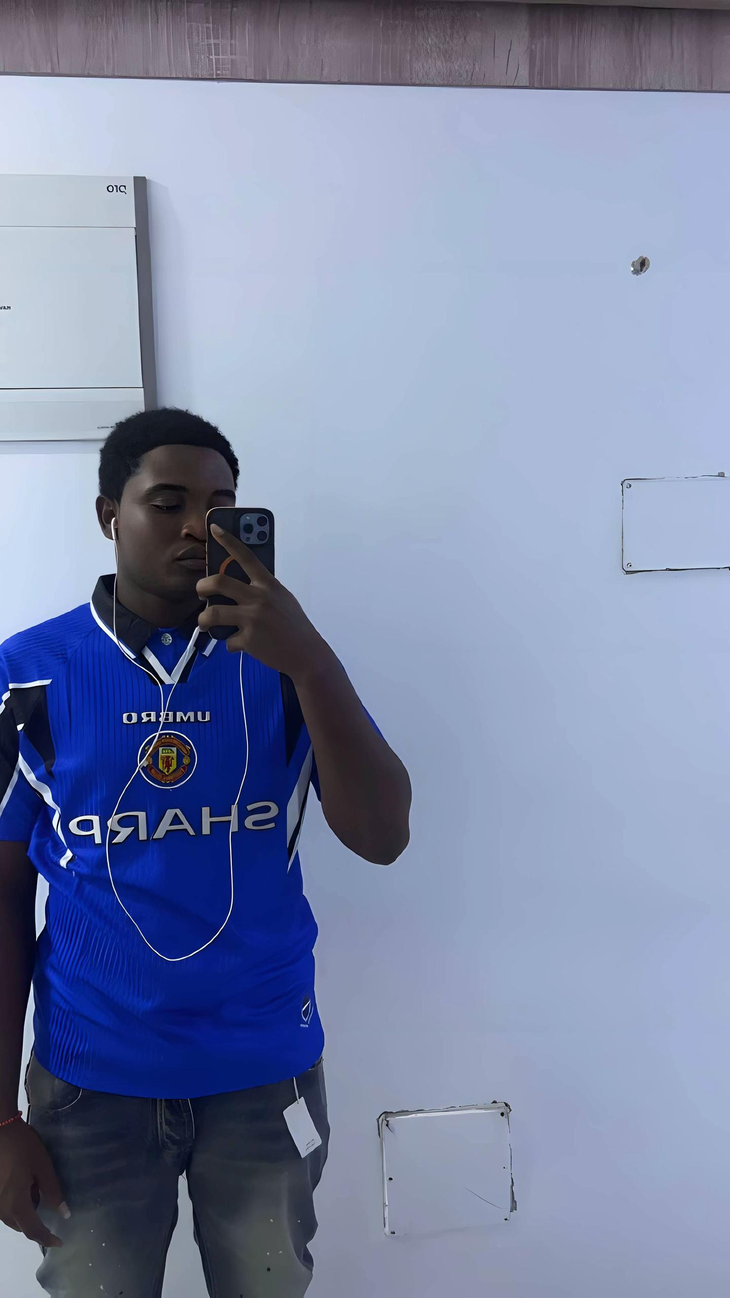 @𝓕𝓪𝔀𝓪𝔃💫