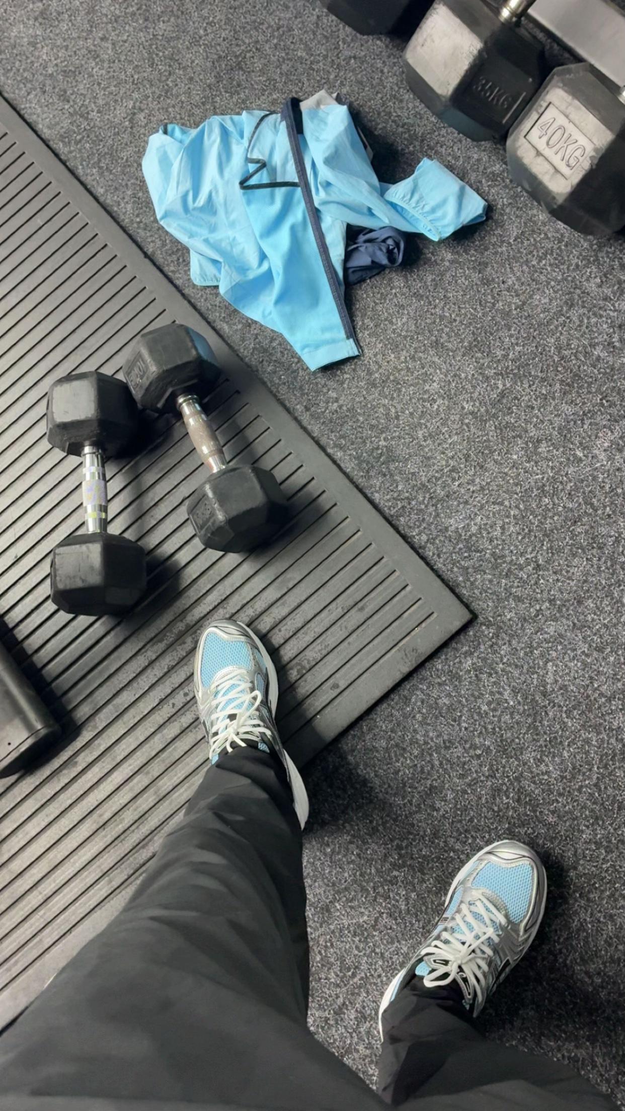 @charliehollowaymma_