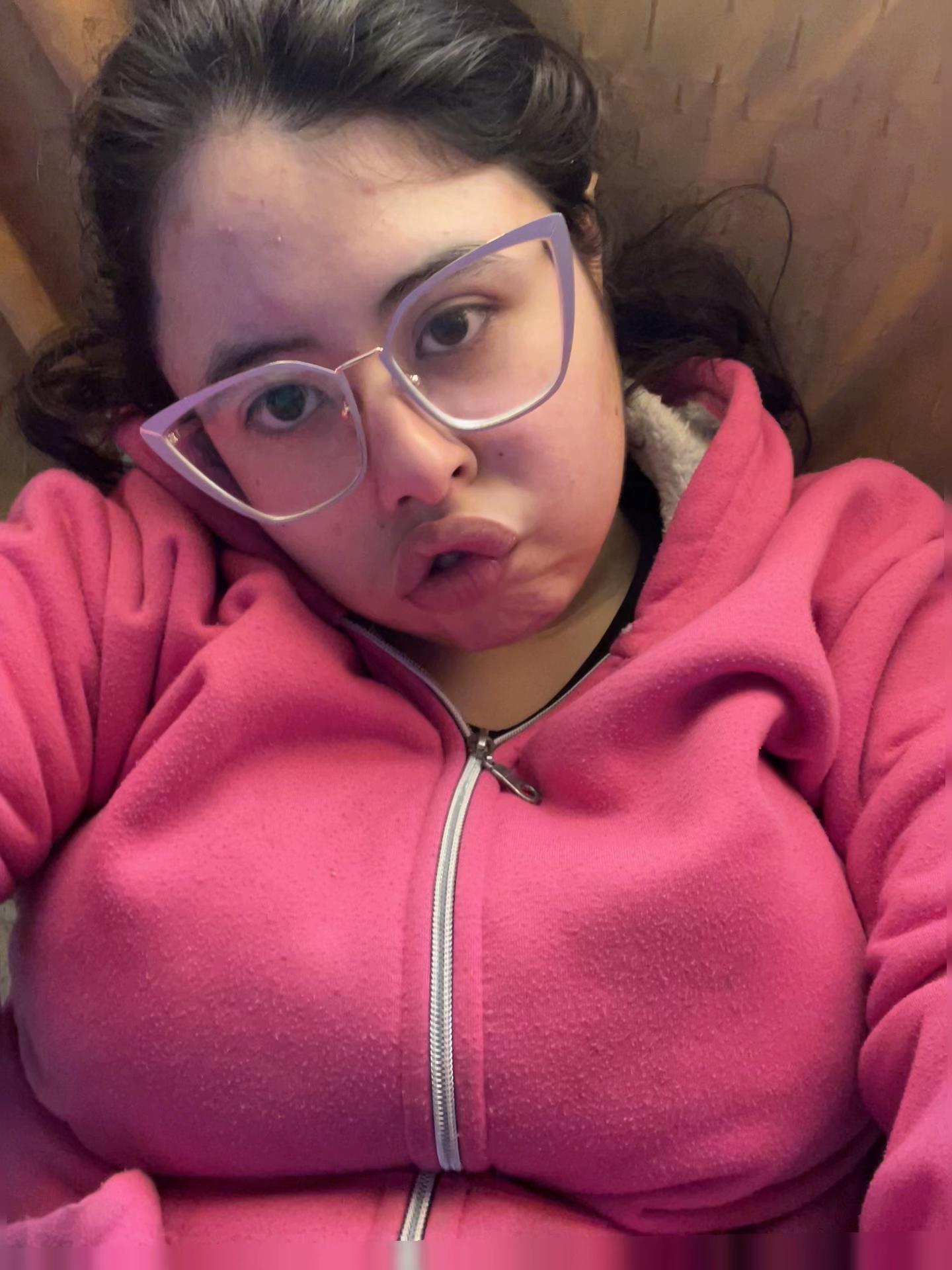 @Priscila 👹🖤