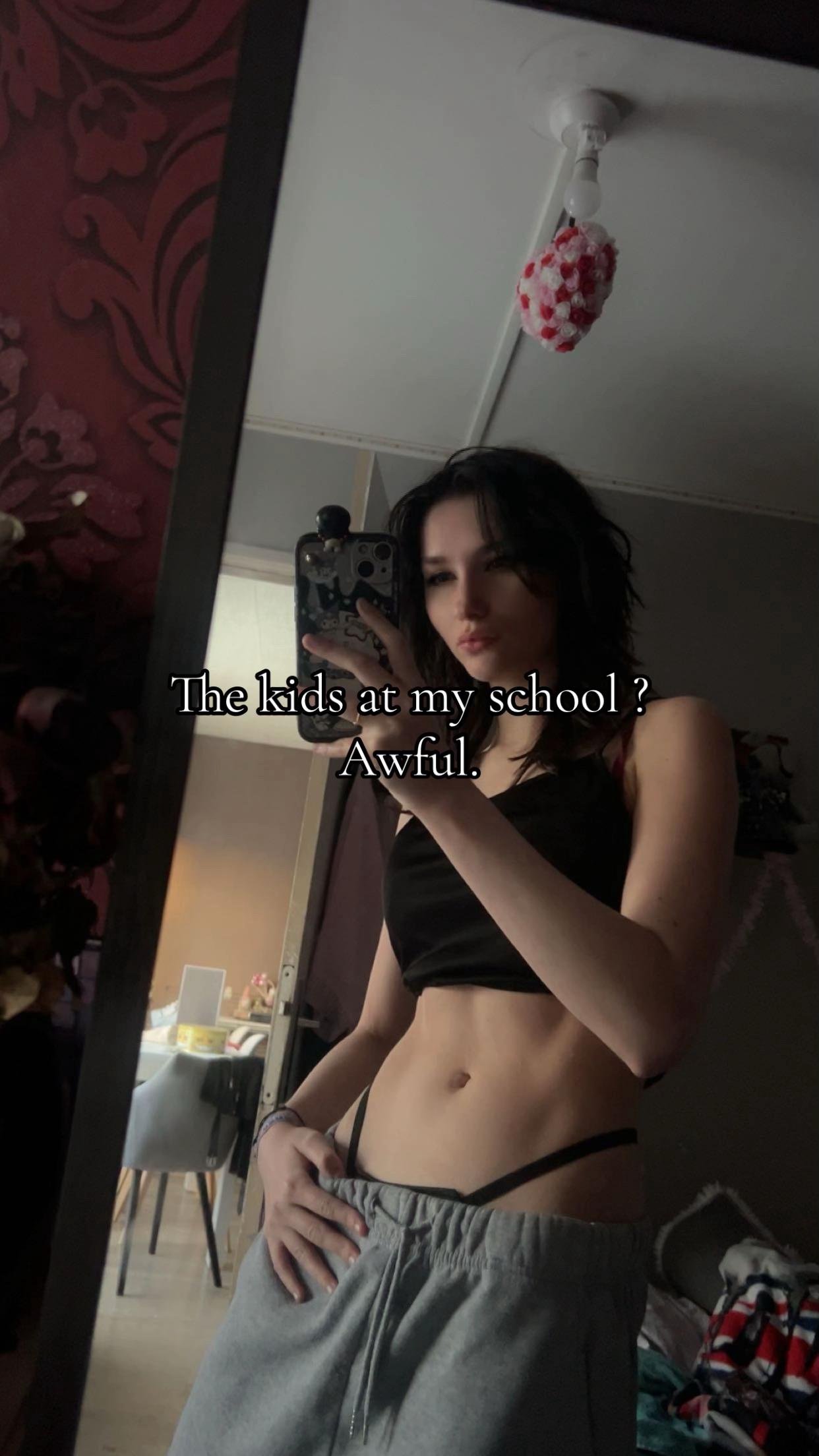 @𝑀𝑜𝓍_𝓍𝓎